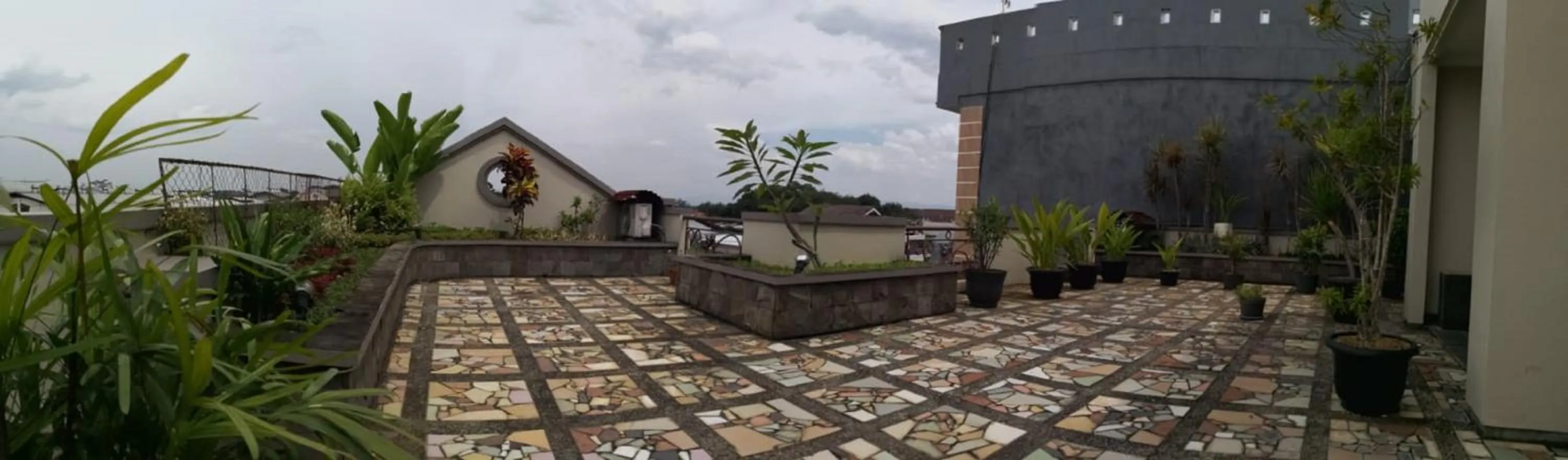 Balcony/Terrace in GK Gallery Rumah Sewa