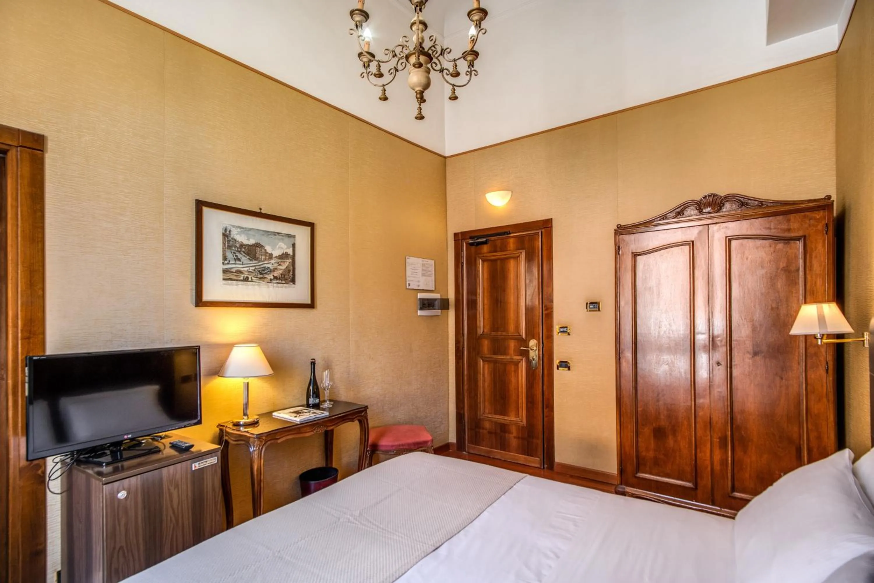 Bed in Hotel Della Torre Argentina