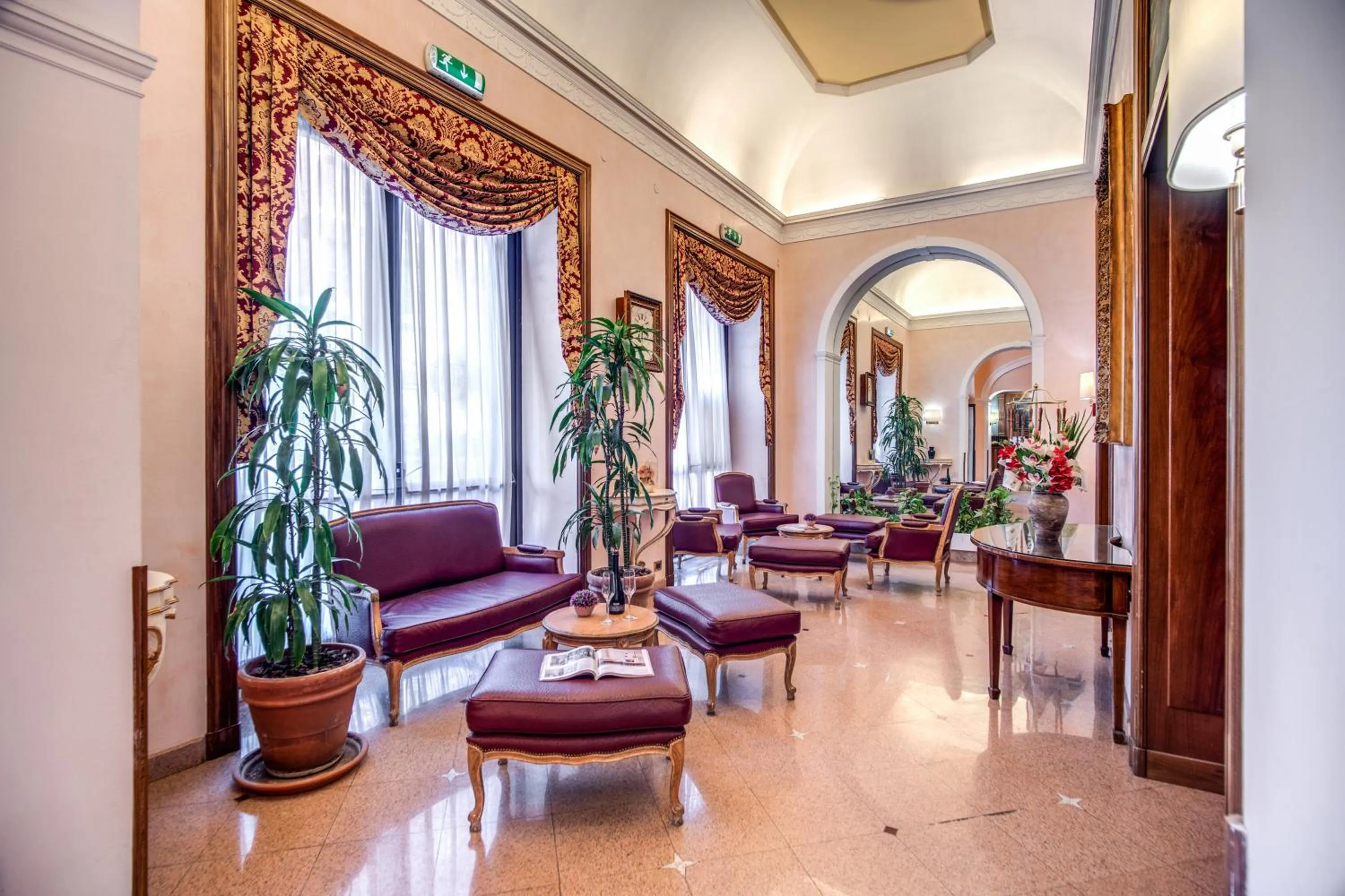 Seating area in Hotel Della Torre Argentina