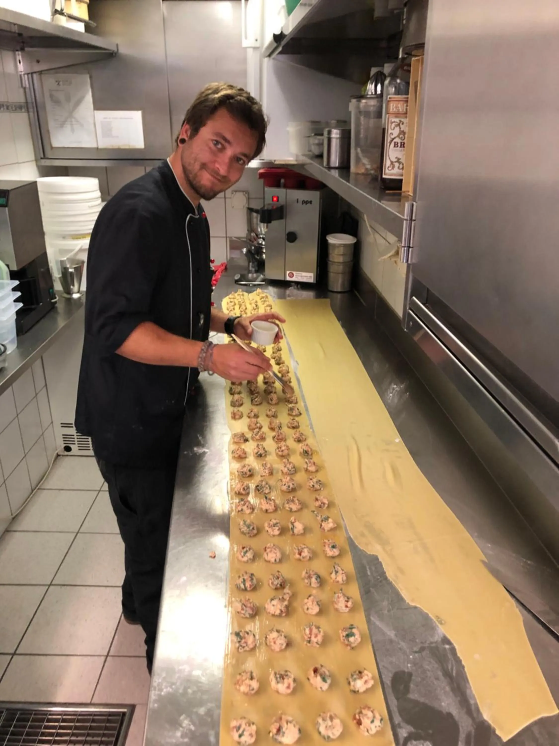 Kitchen or kitchenette in Hotel Alfa Superieur - Leukerbad-Therme