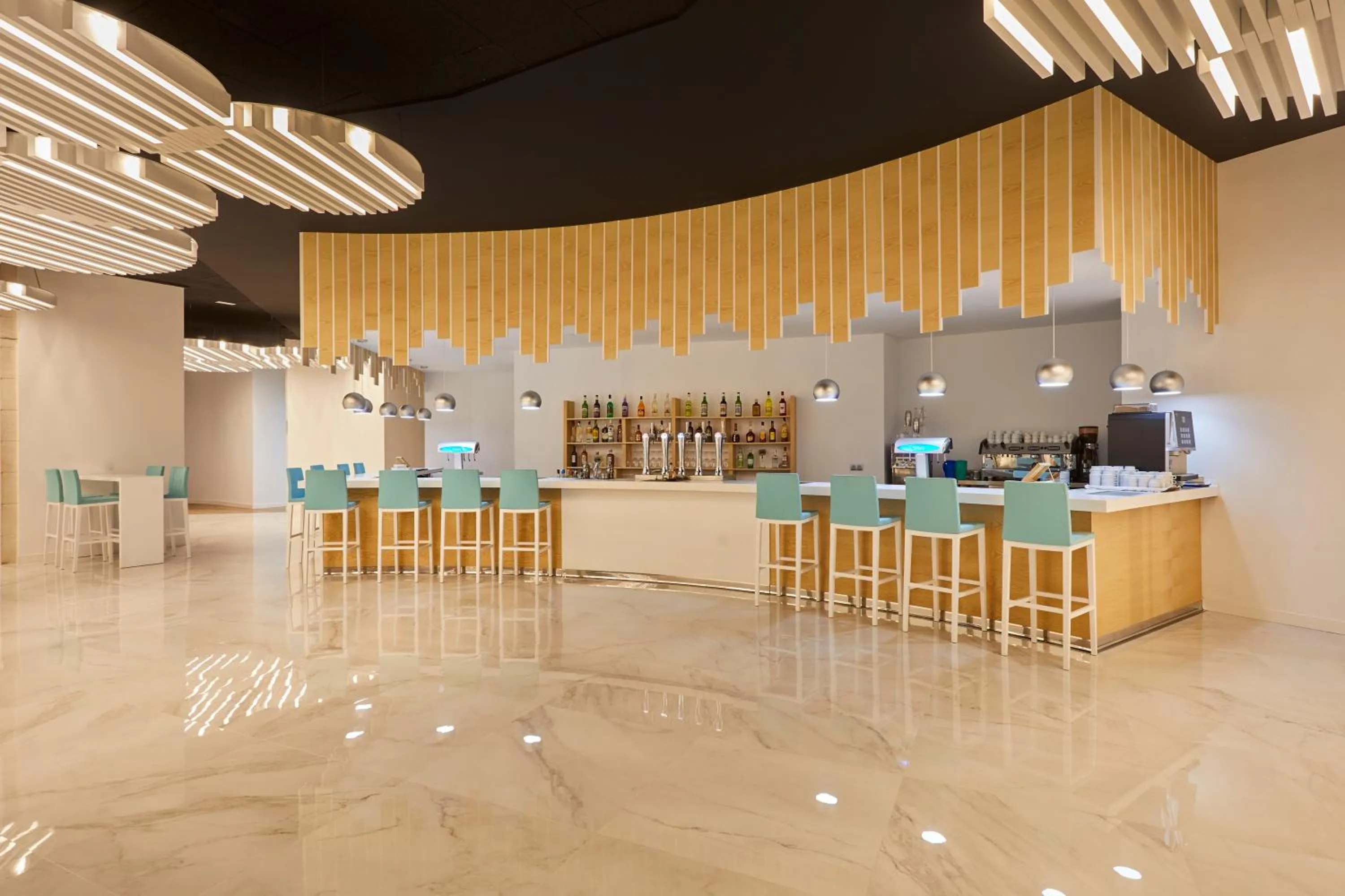 Drinks in Ibersol Torremolinos Beach