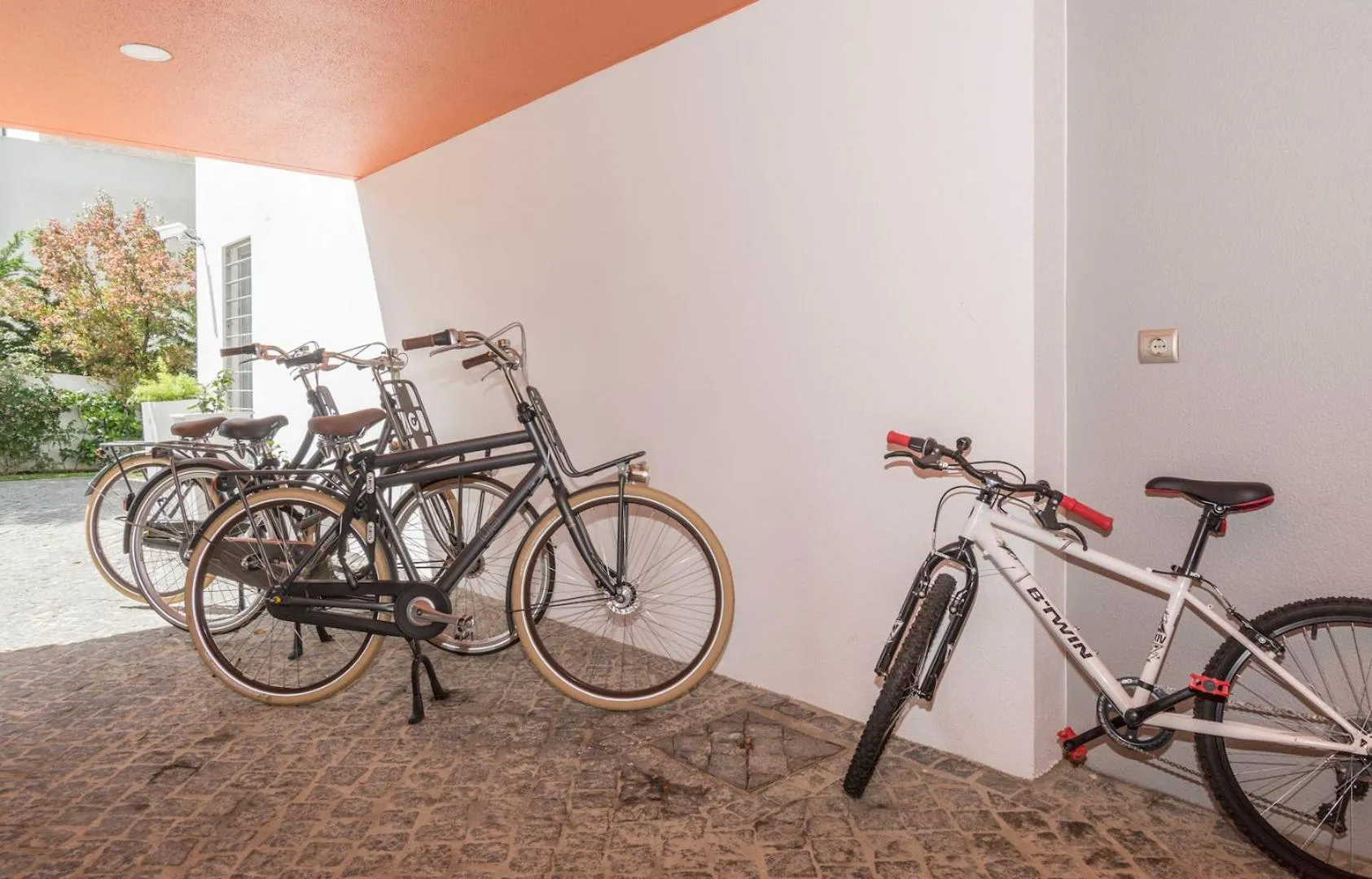 Activities in Cascais Casa Laranja Guesthouse