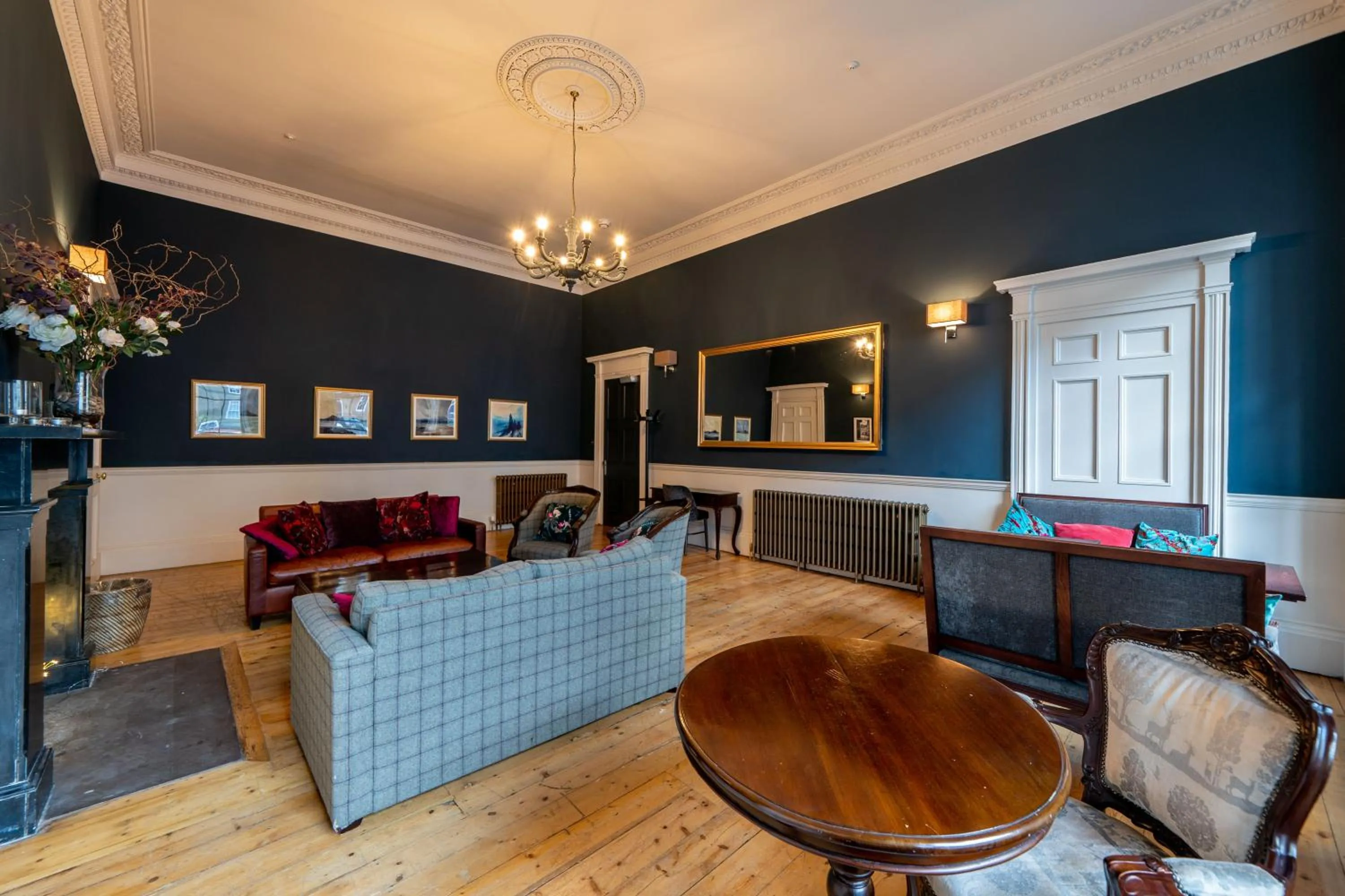 Lounge or bar in No11 Boutique Hotel & Brasserie