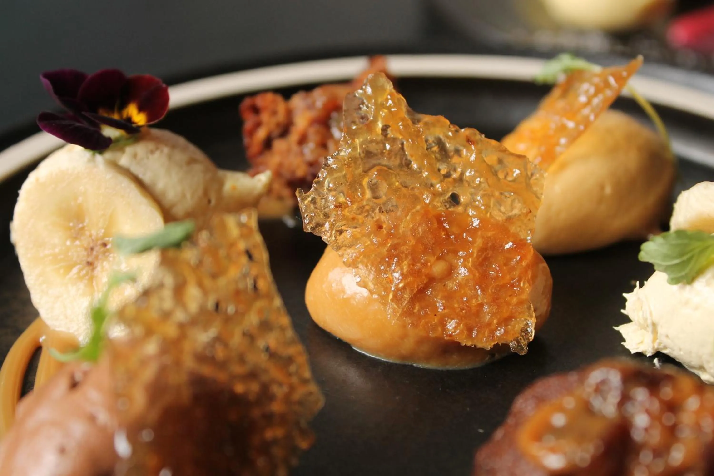 Restaurant/places to eat in No11 Boutique Hotel & Brasserie