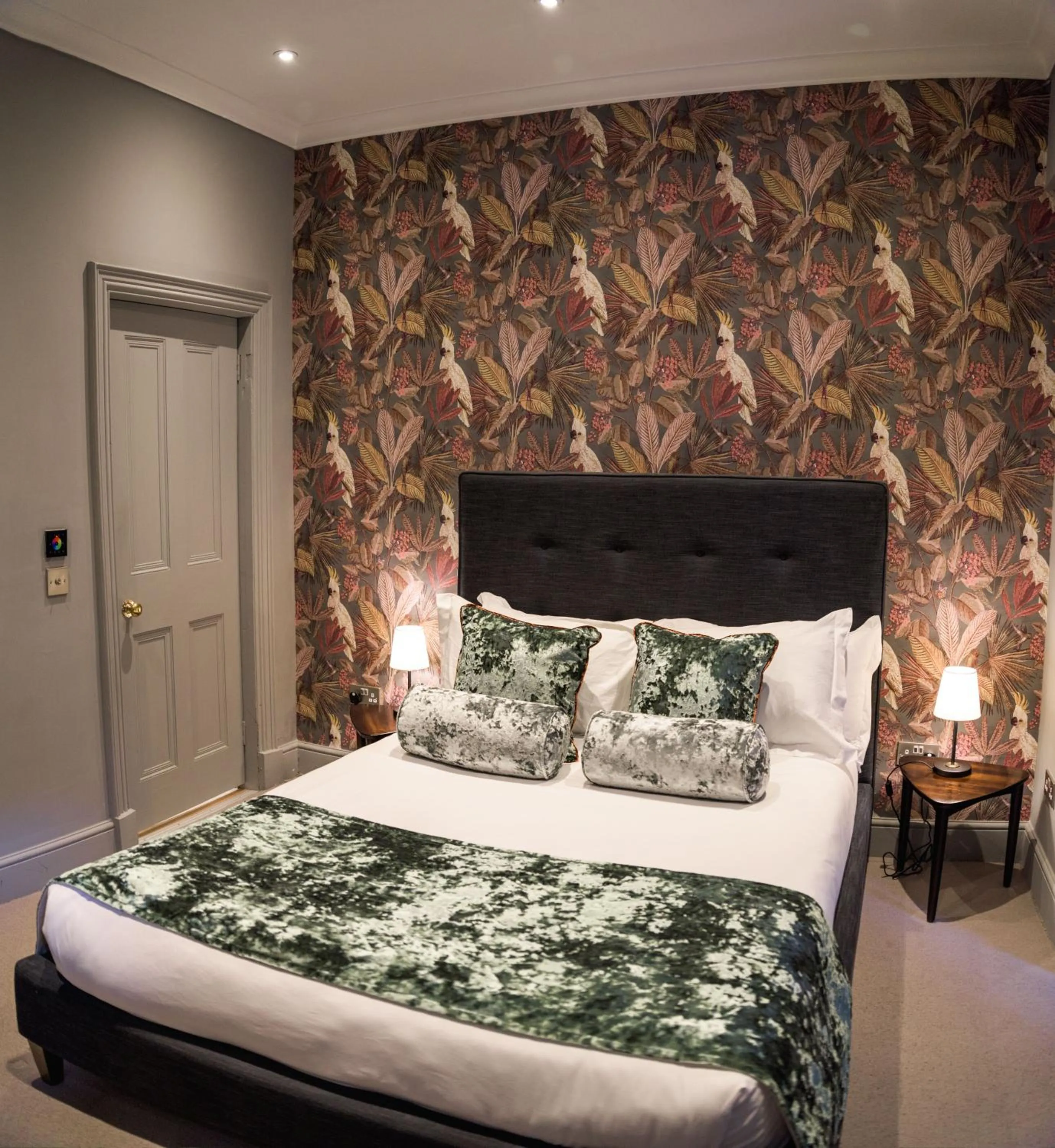 Bed in No11 Boutique Hotel & Brasserie