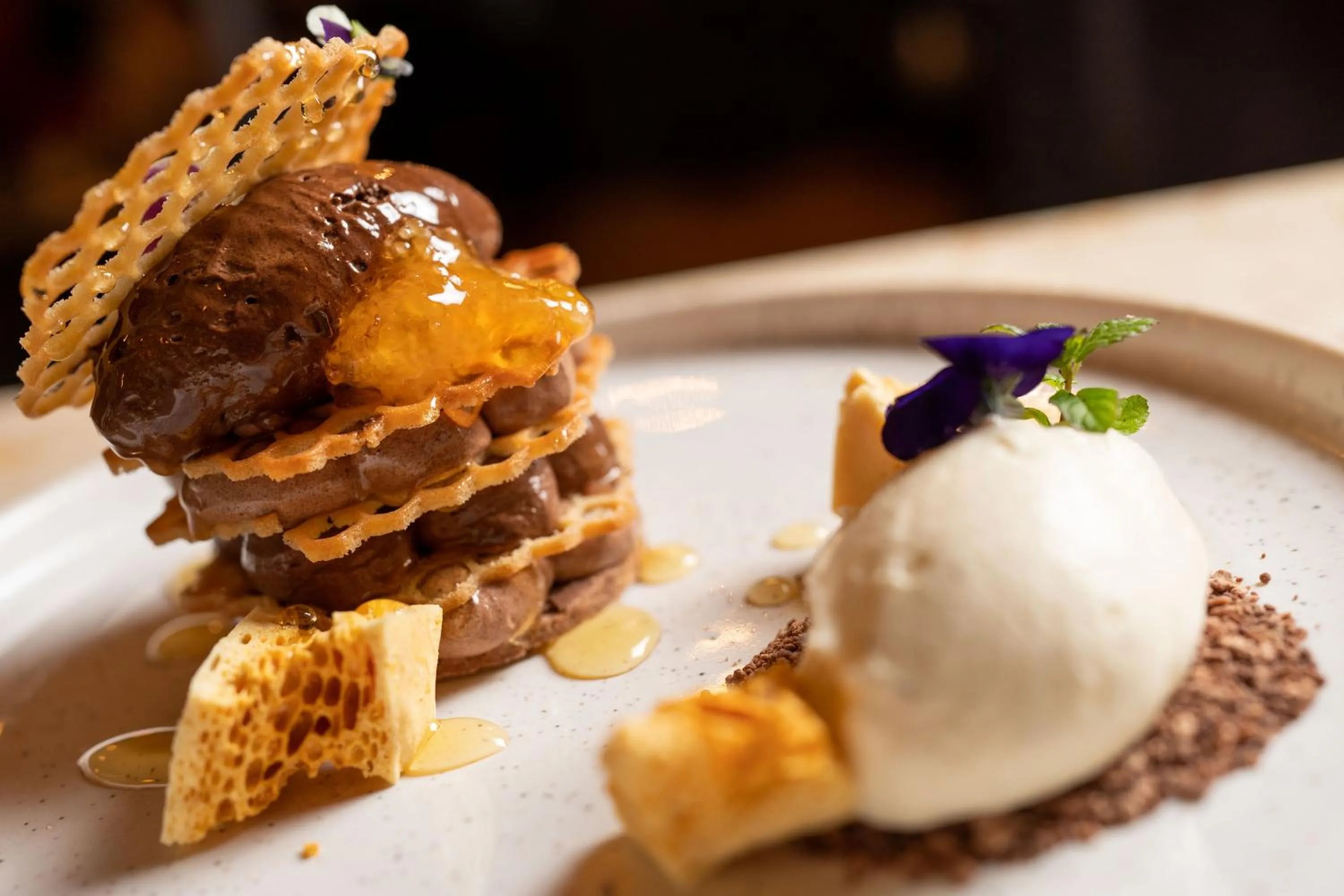 Restaurant/places to eat in No11 Boutique Hotel & Brasserie