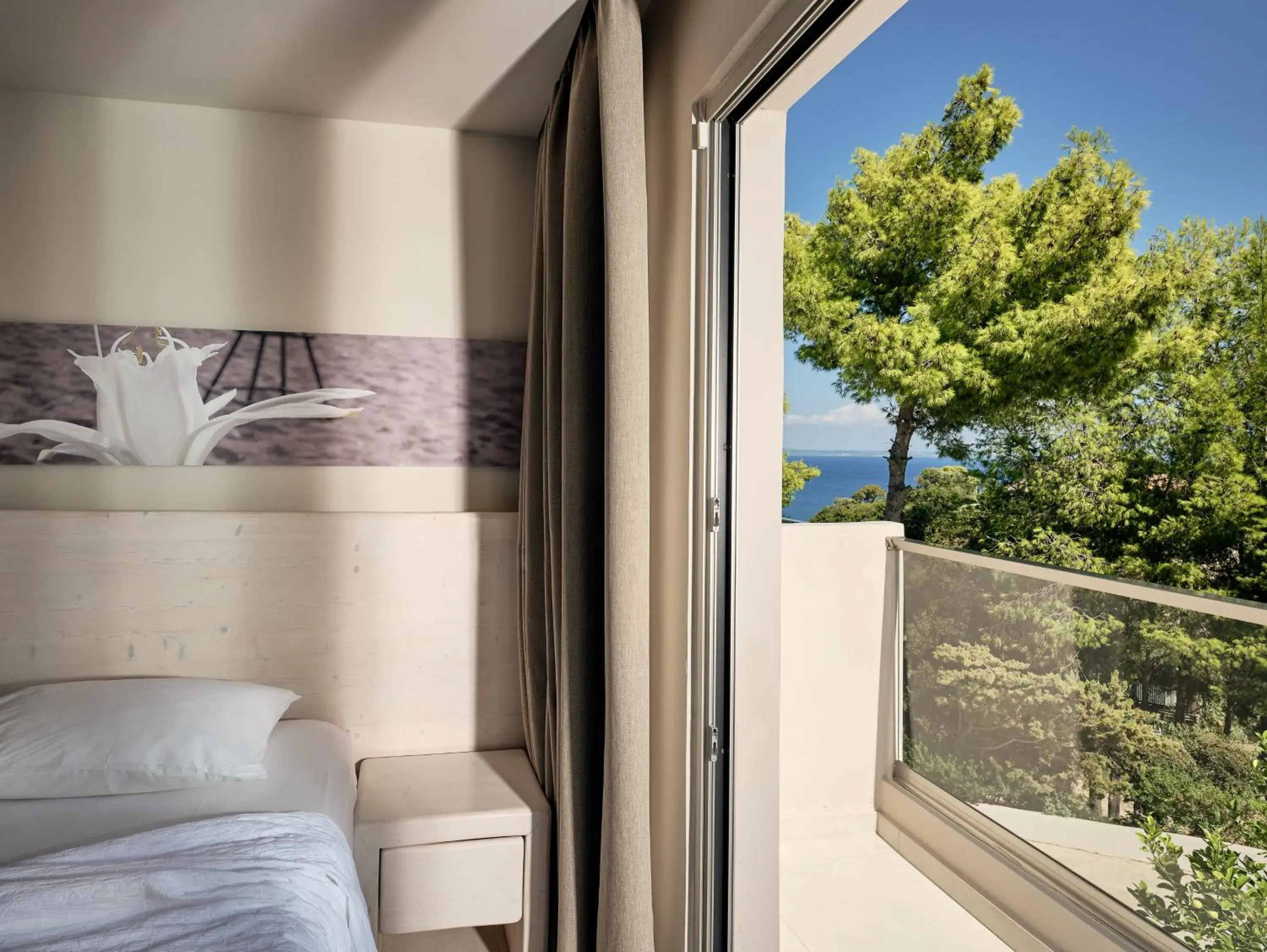 Single Room with Garden View in Ionian Hill Hotel Single Room with Garden View in Ionian Hill Hotel