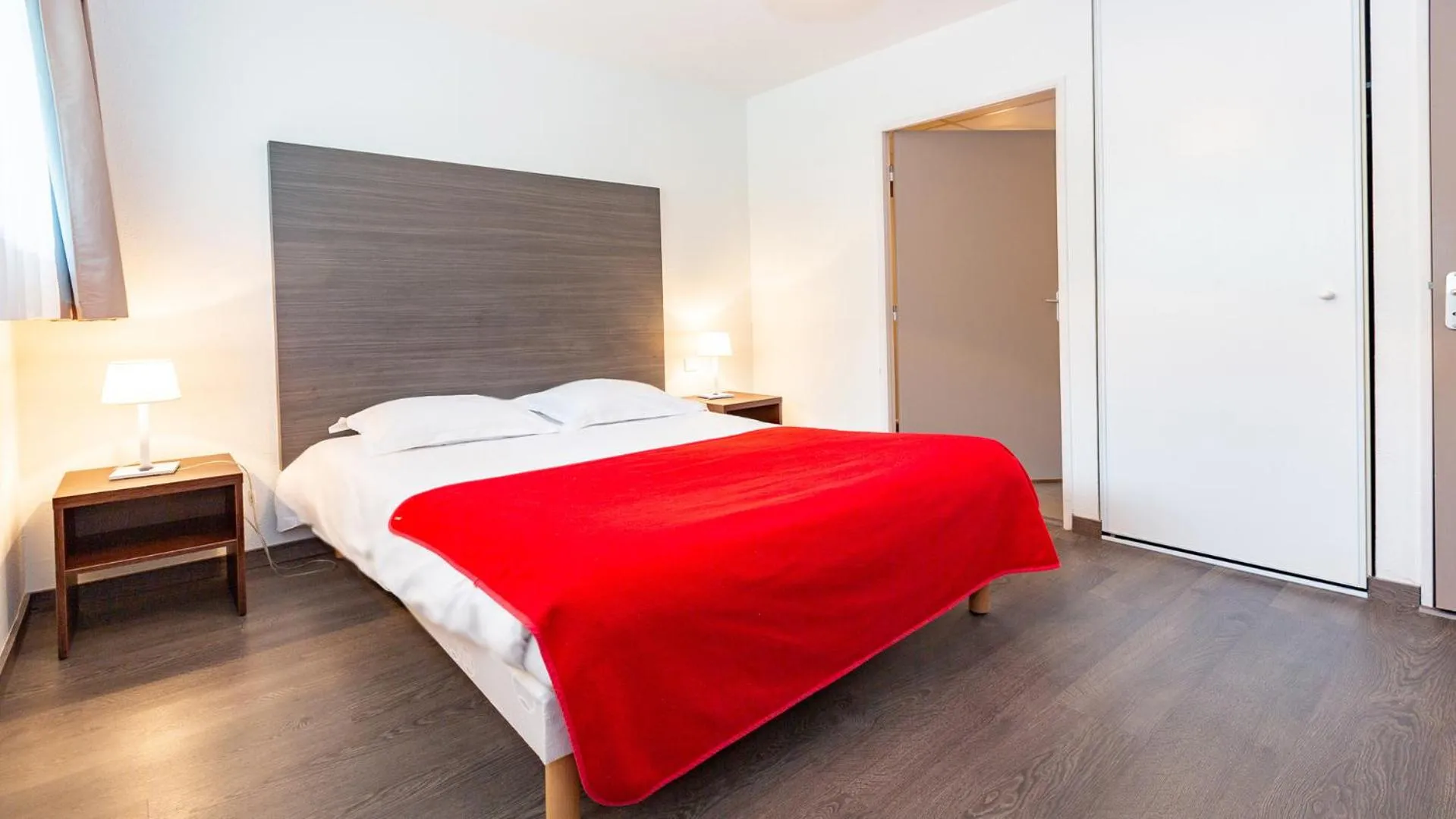 Bedroom, Bed in Vacancéole - Le Domaine du Mont - Mont St Michel