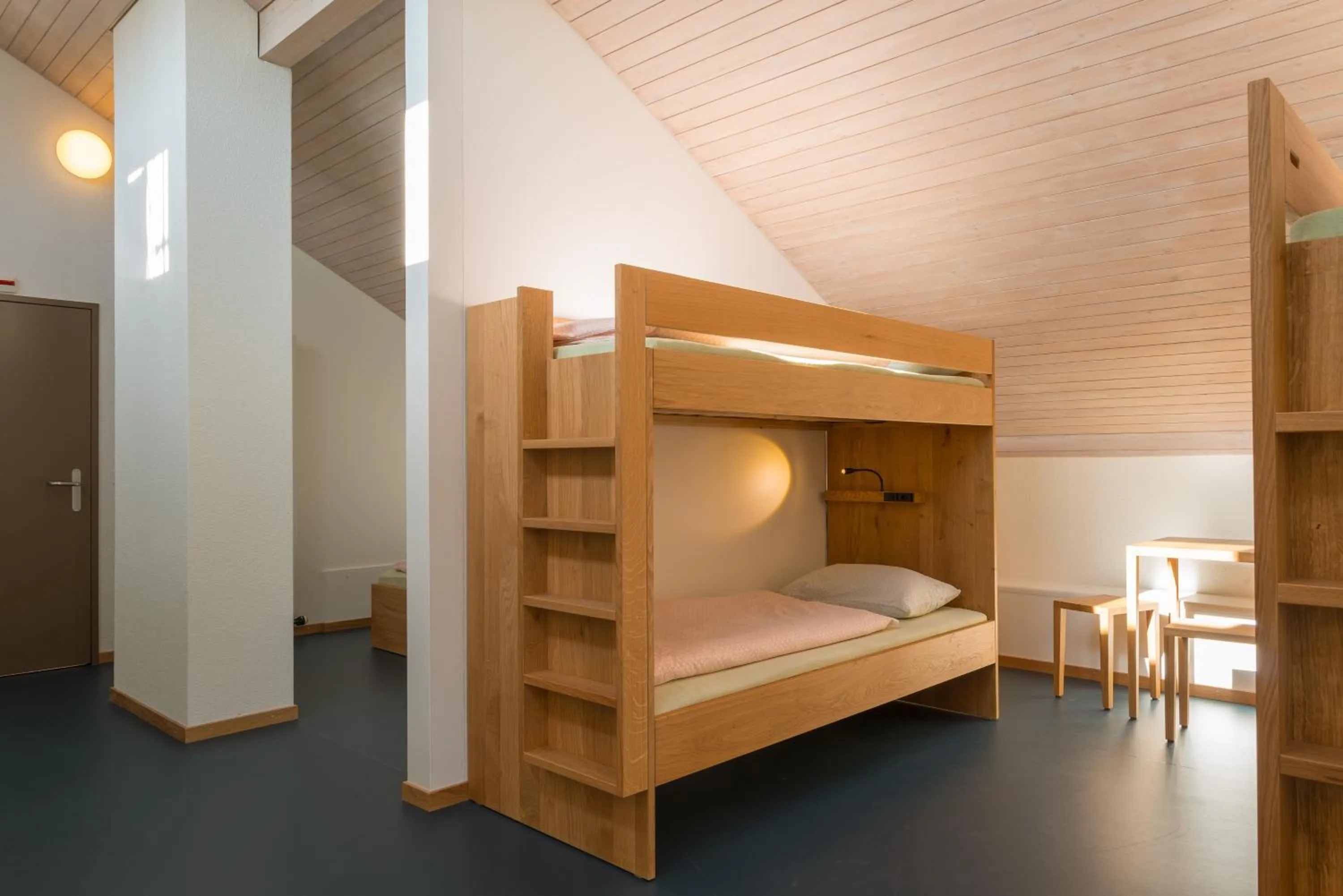 Bedroom, Bed in Zug Youth Hostel