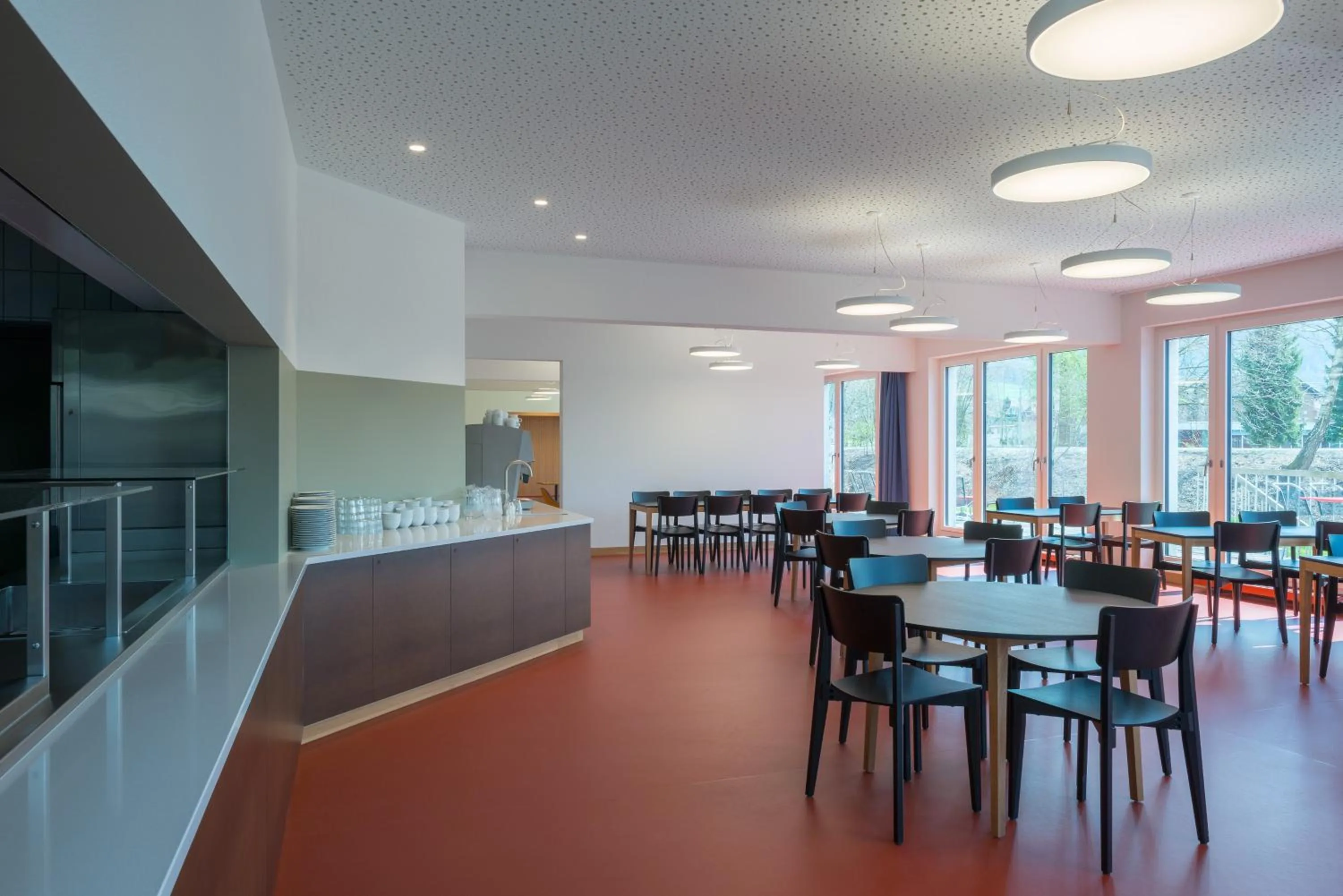 Restaurant/places to eat in Zug Youth Hostel