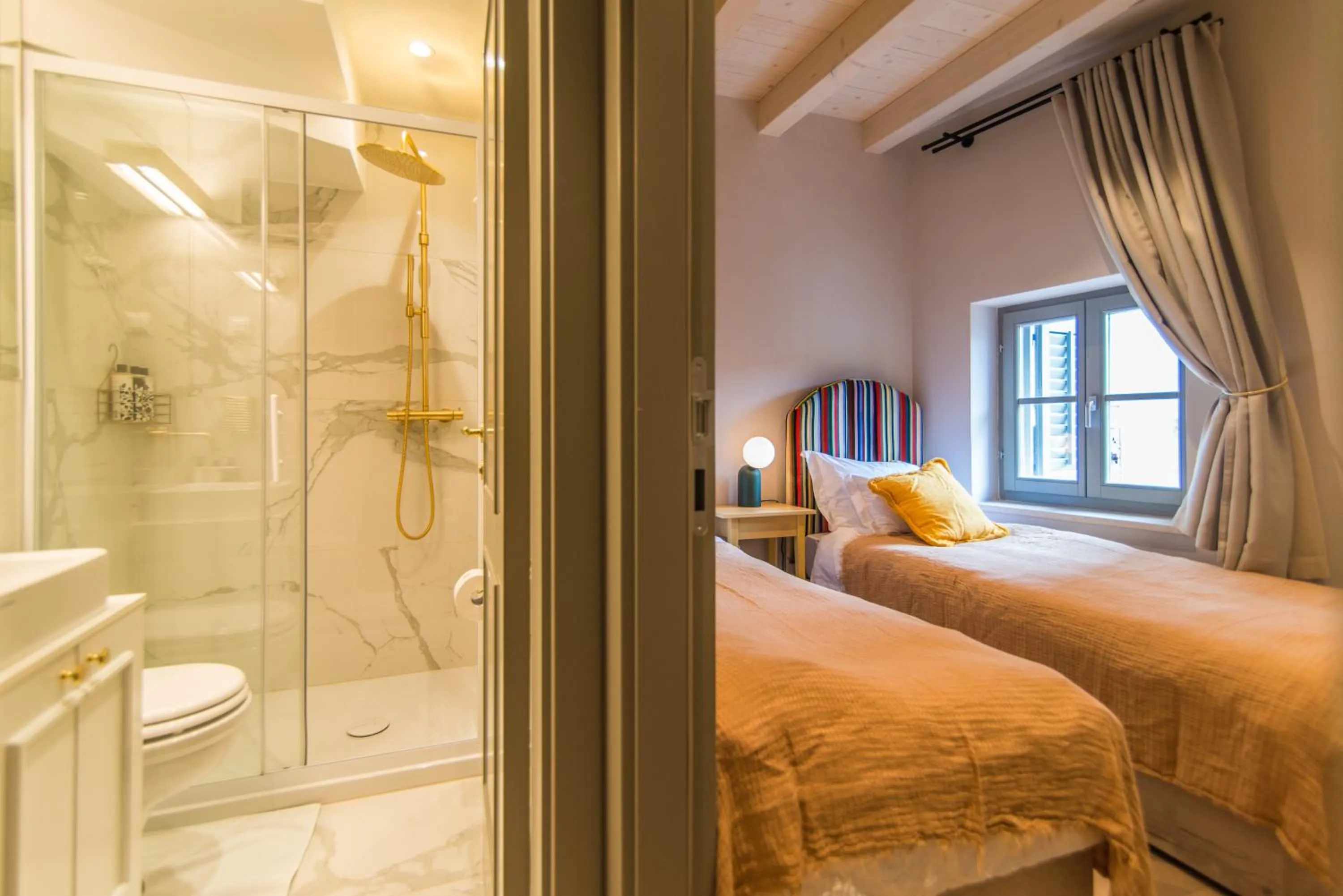 Bathroom, Bed in The Melegran