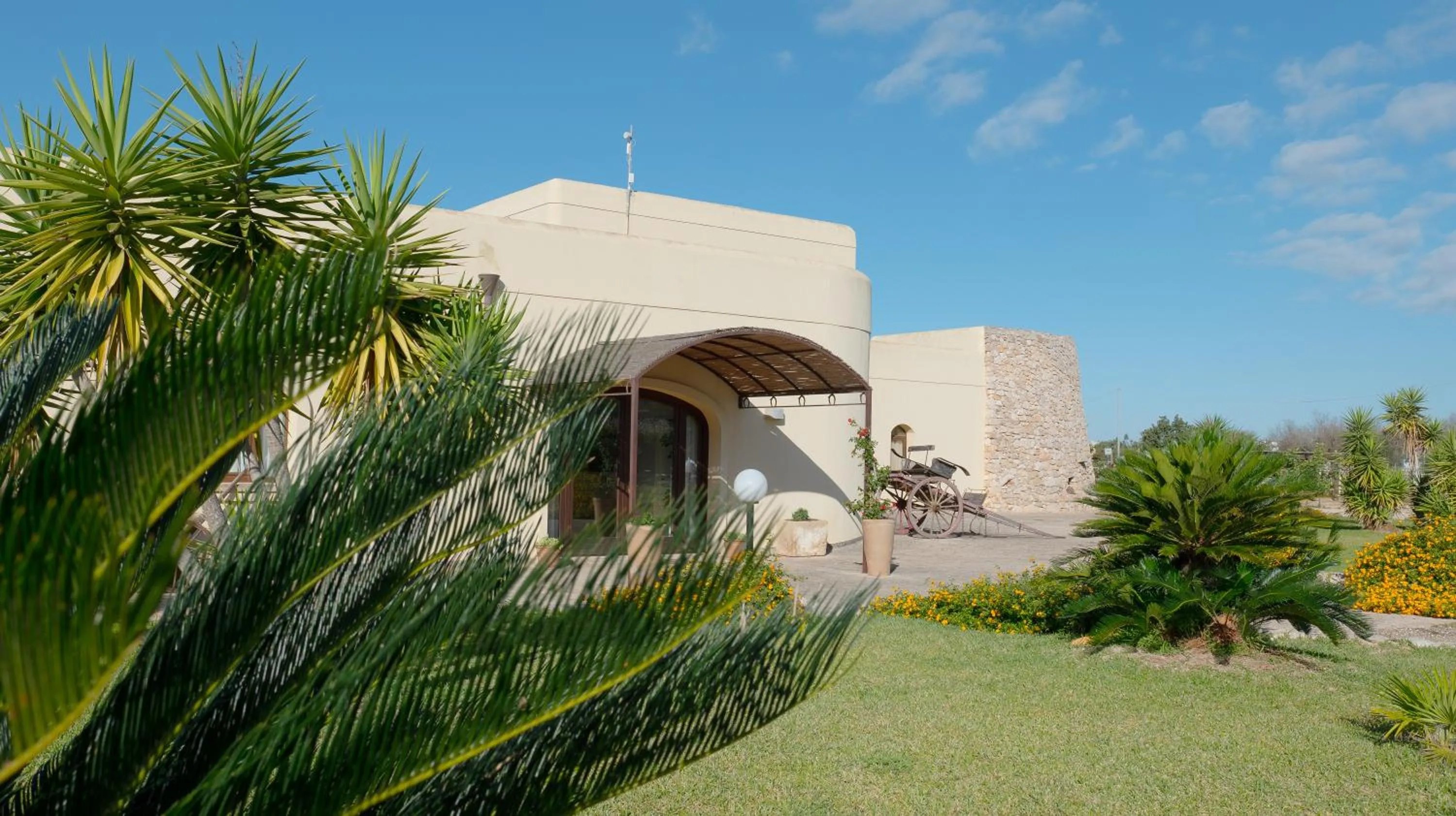 Property building in Delle Rose, Hotel & Horse Riding