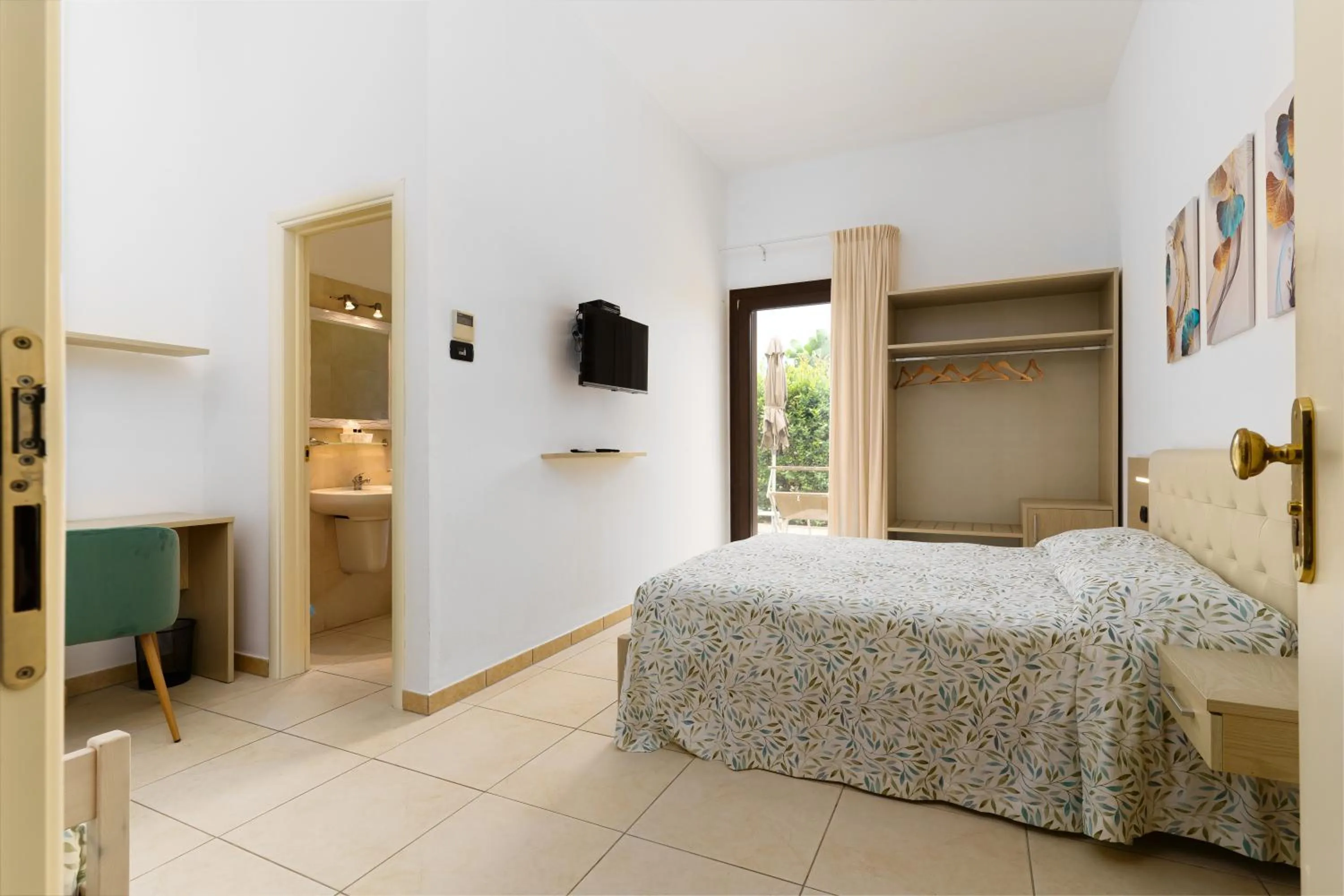 Bedroom, Bed in Delle Rose, Hotel & Horse Riding