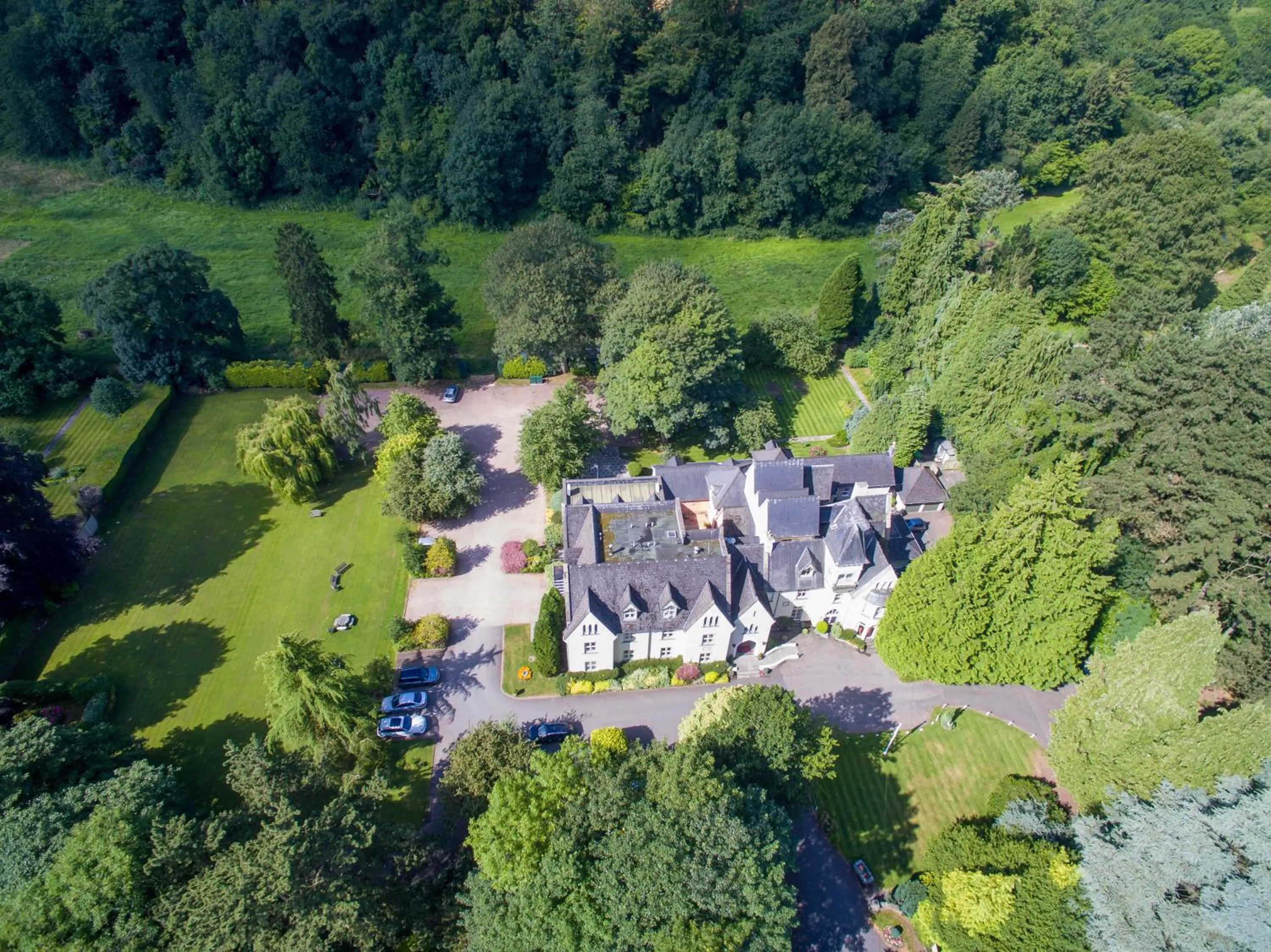 Glen-Yr-Afon House Hotel