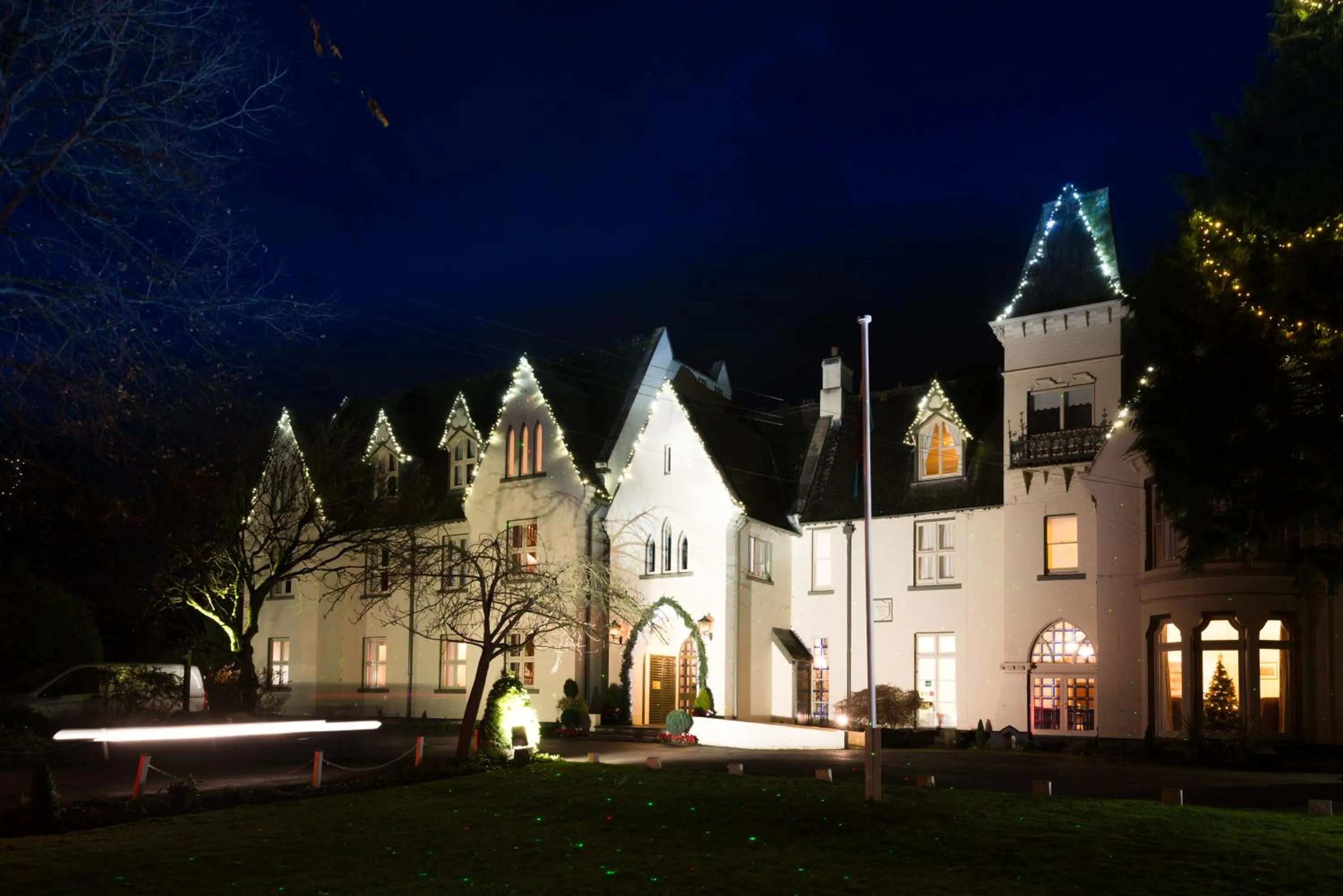 Glen-Yr-Afon House Hotel