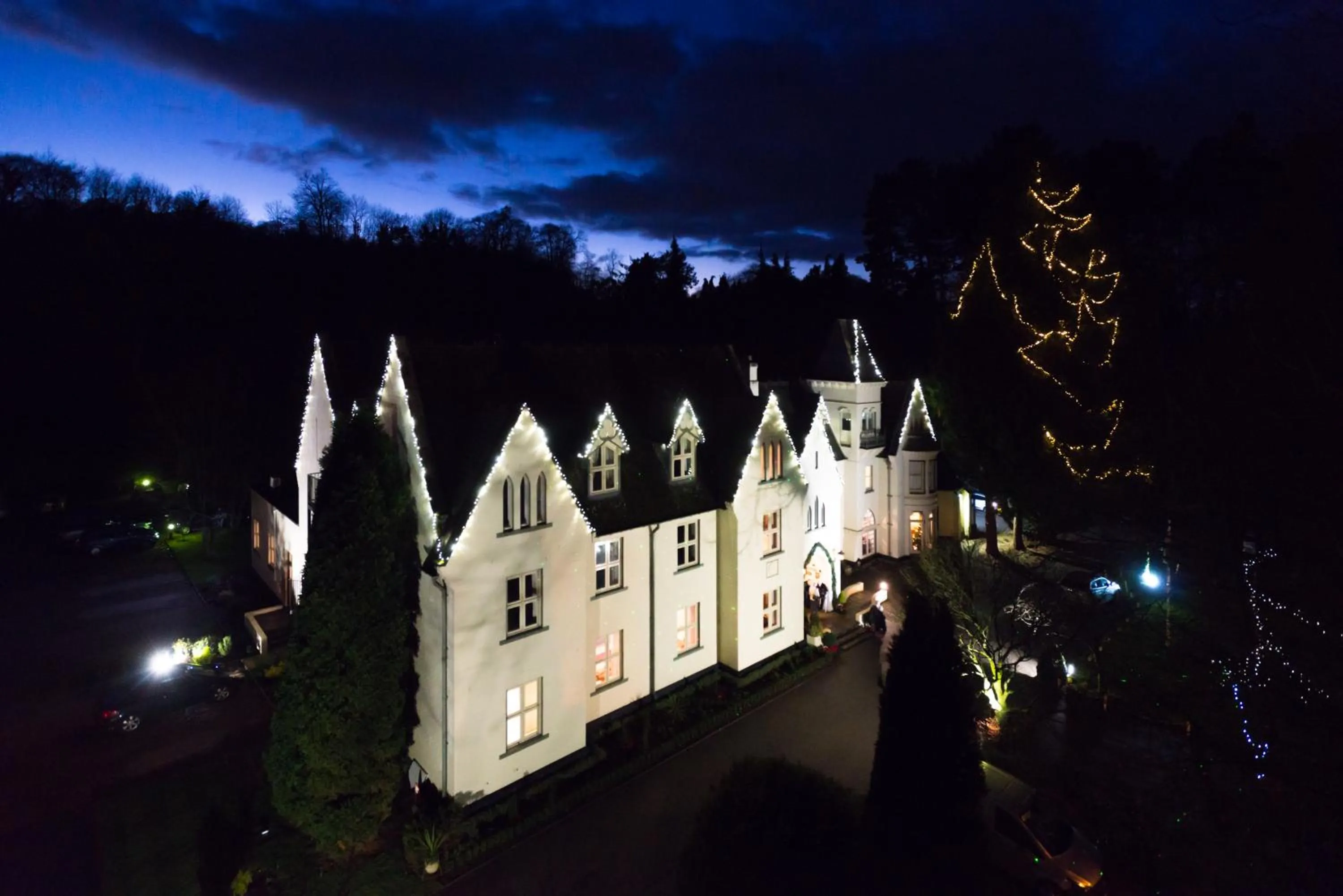 Glen-Yr-Afon House Hotel