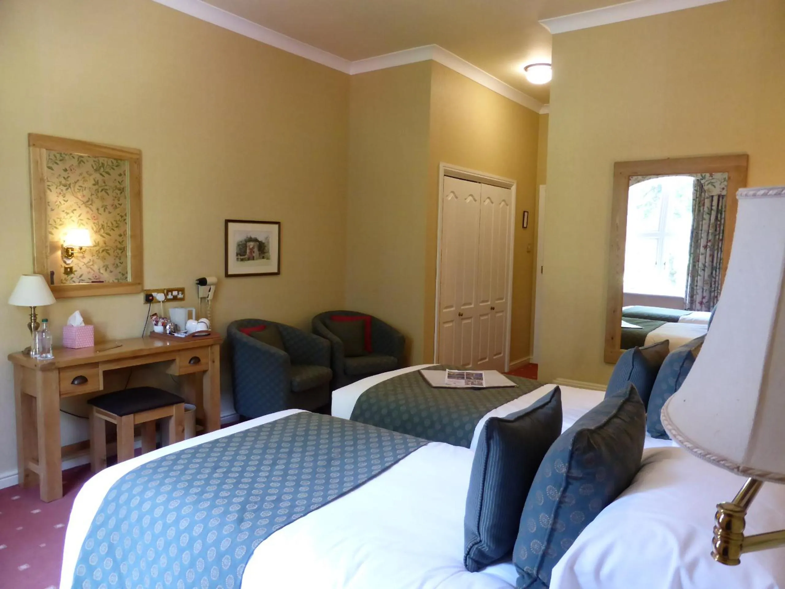 Glen-Yr-Afon House Hotel