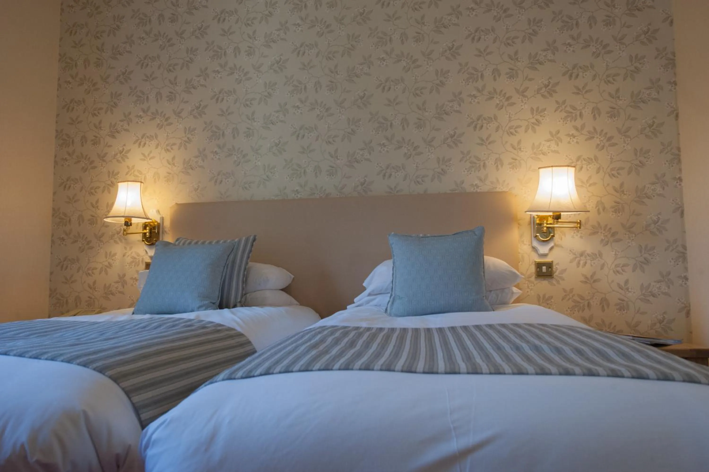 Bed in Glen-Yr-Afon House Hotel