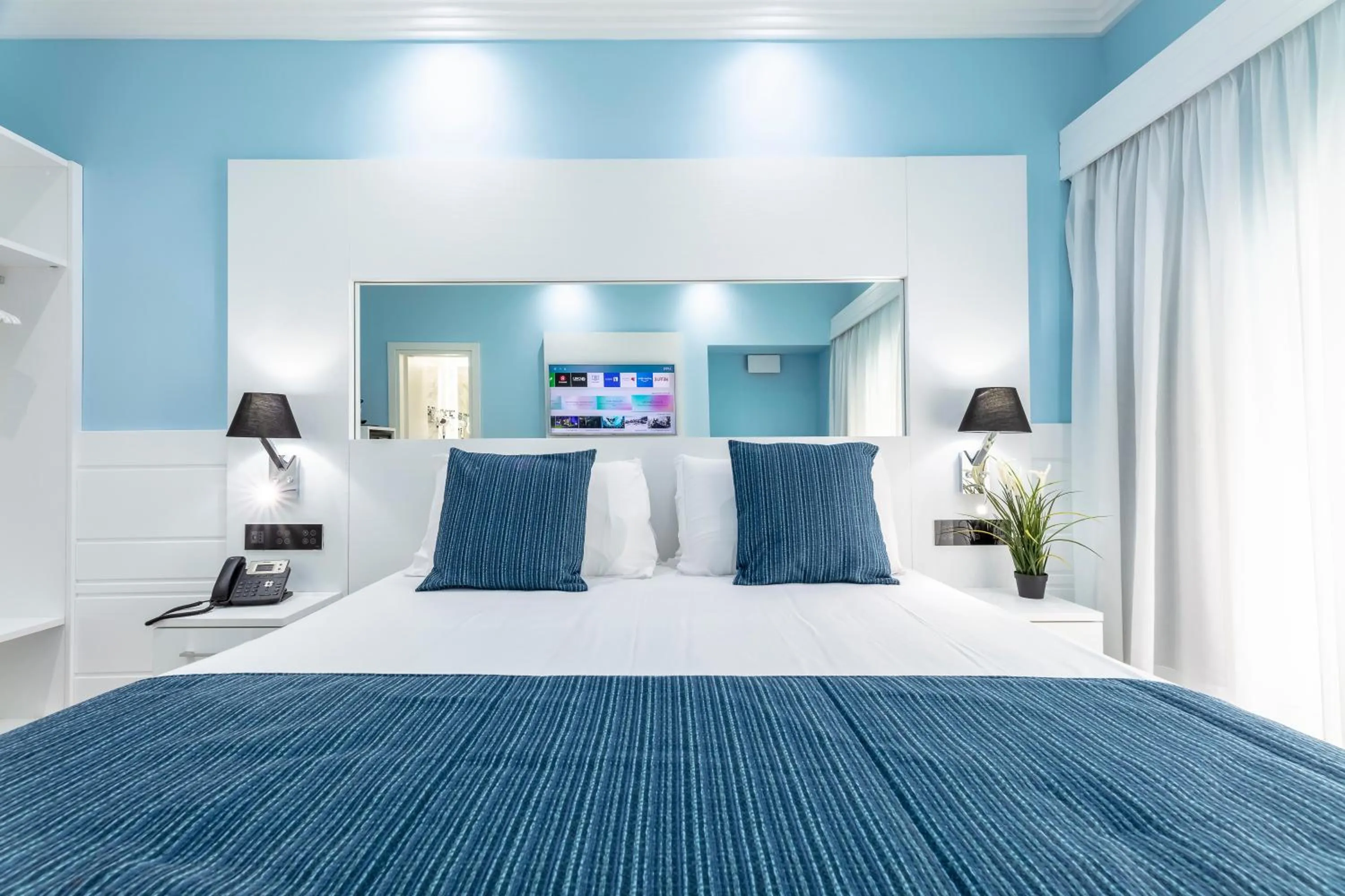 Decorative detail, Bed in THE ONE Boutique Hotel & SPA Rome