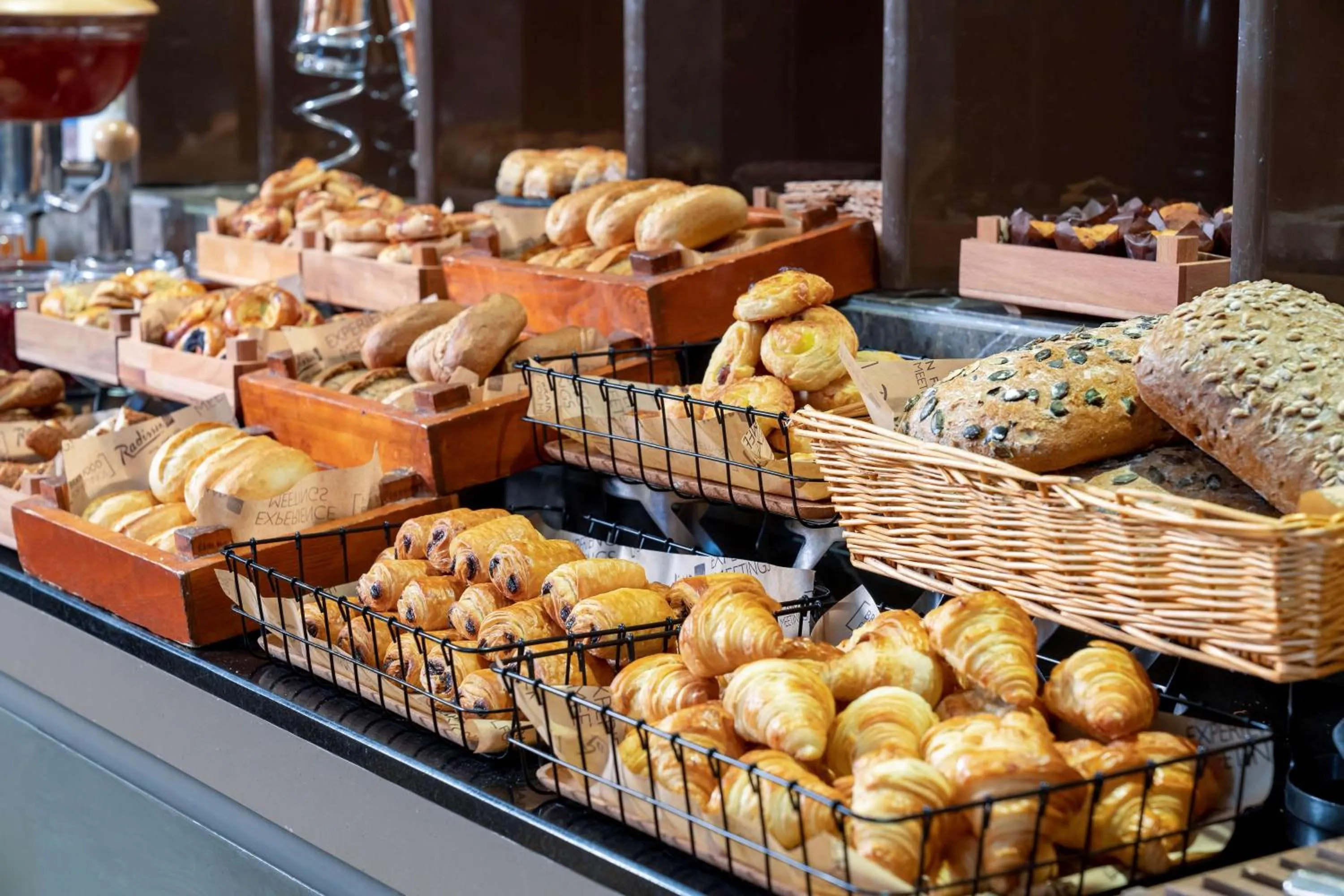 Restaurant/places to eat in Radisson Blu Hotel Istanbul Asia