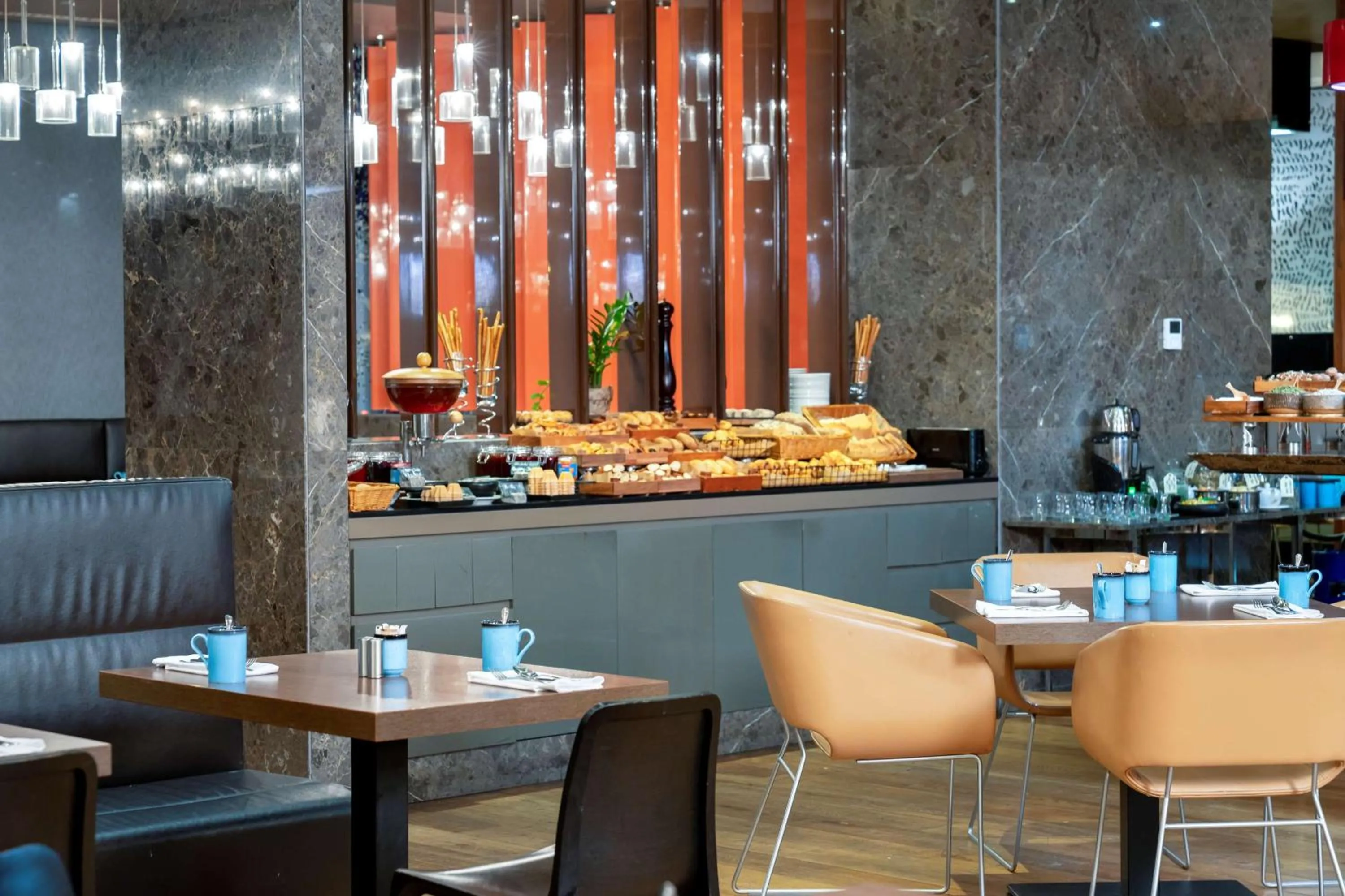 Restaurant/places to eat in Radisson Blu Hotel Istanbul Asia