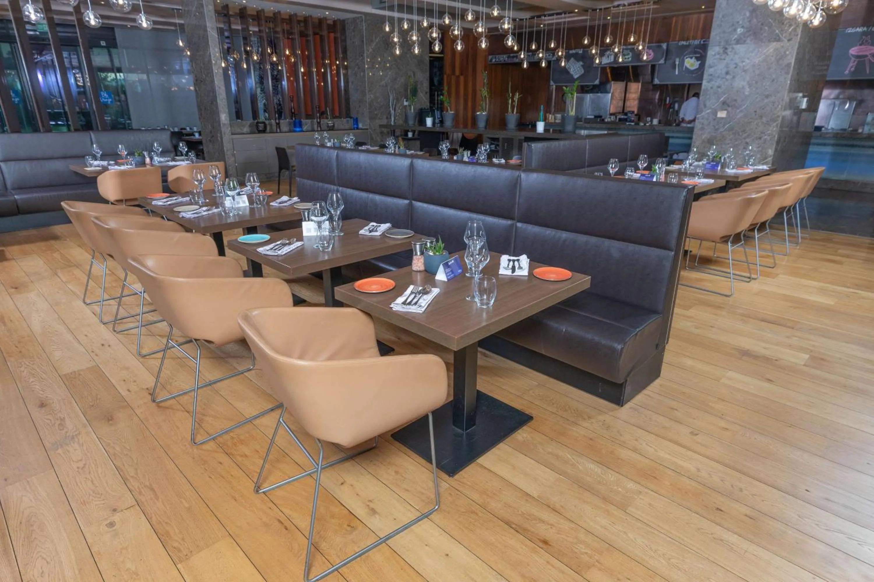 Restaurant/places to eat in Radisson Blu Hotel Istanbul Asia