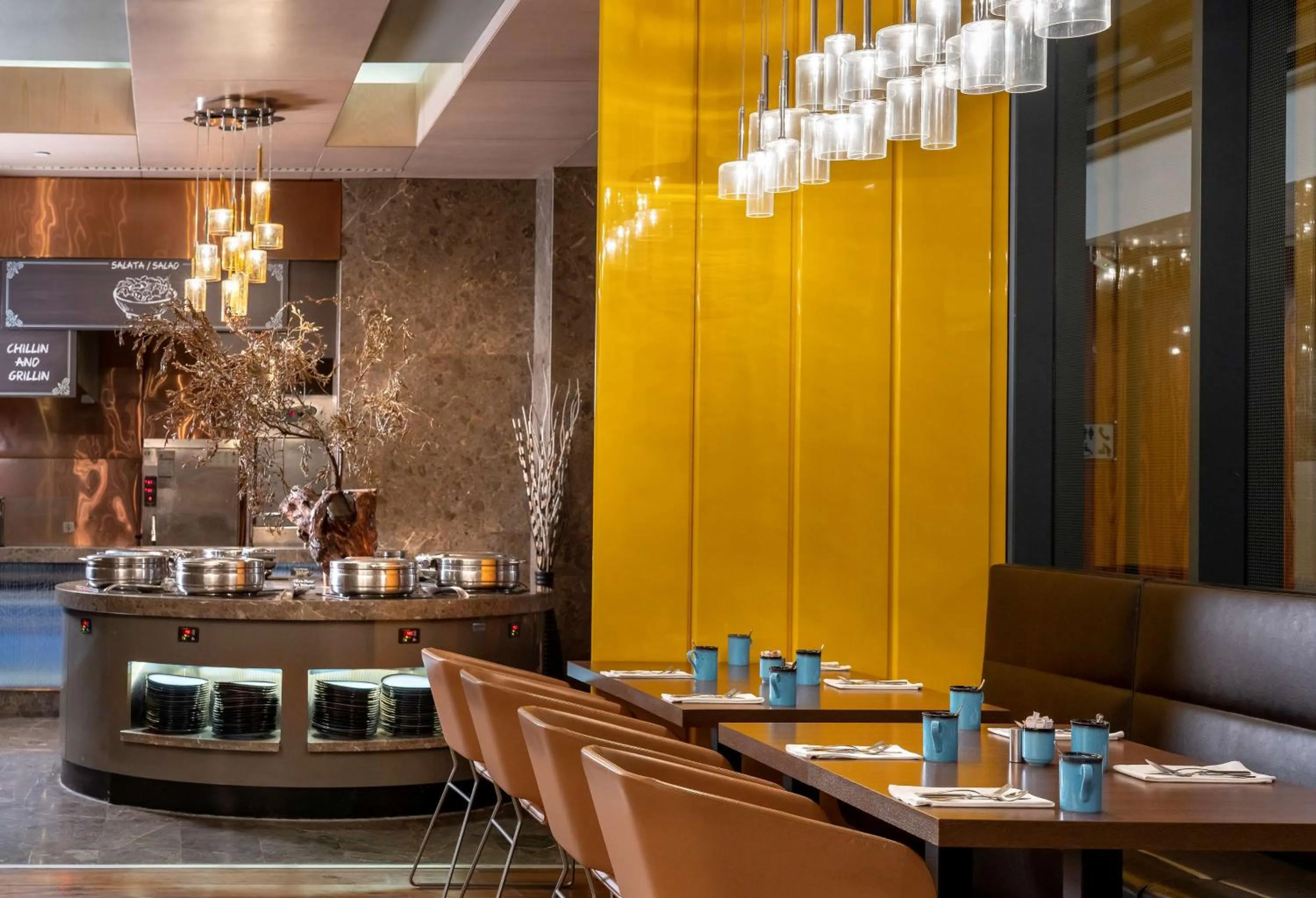 Restaurant/places to eat in Radisson Blu Hotel Istanbul Asia