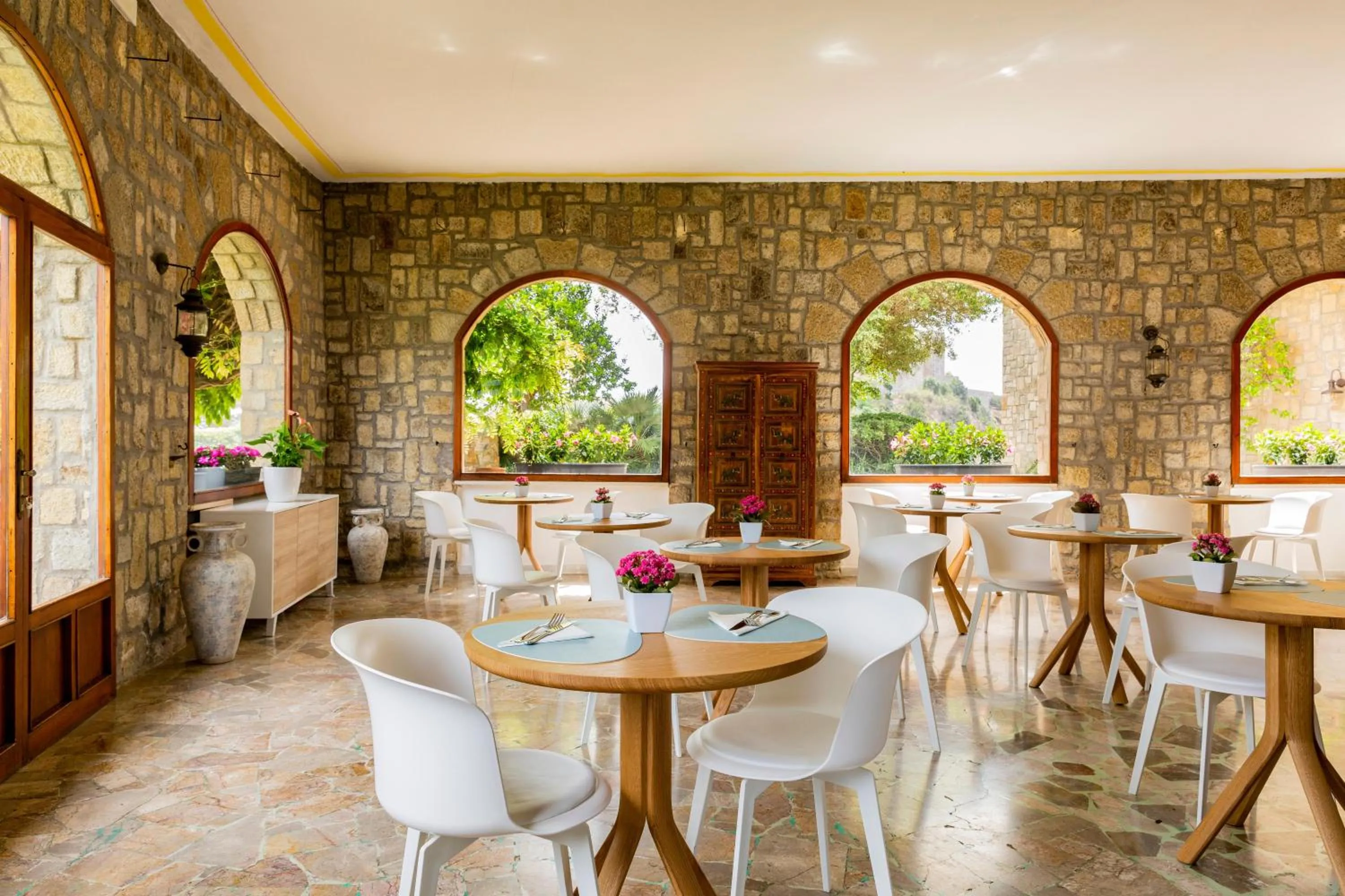 Restaurant/places to eat in Hotel Capo D'Uomo