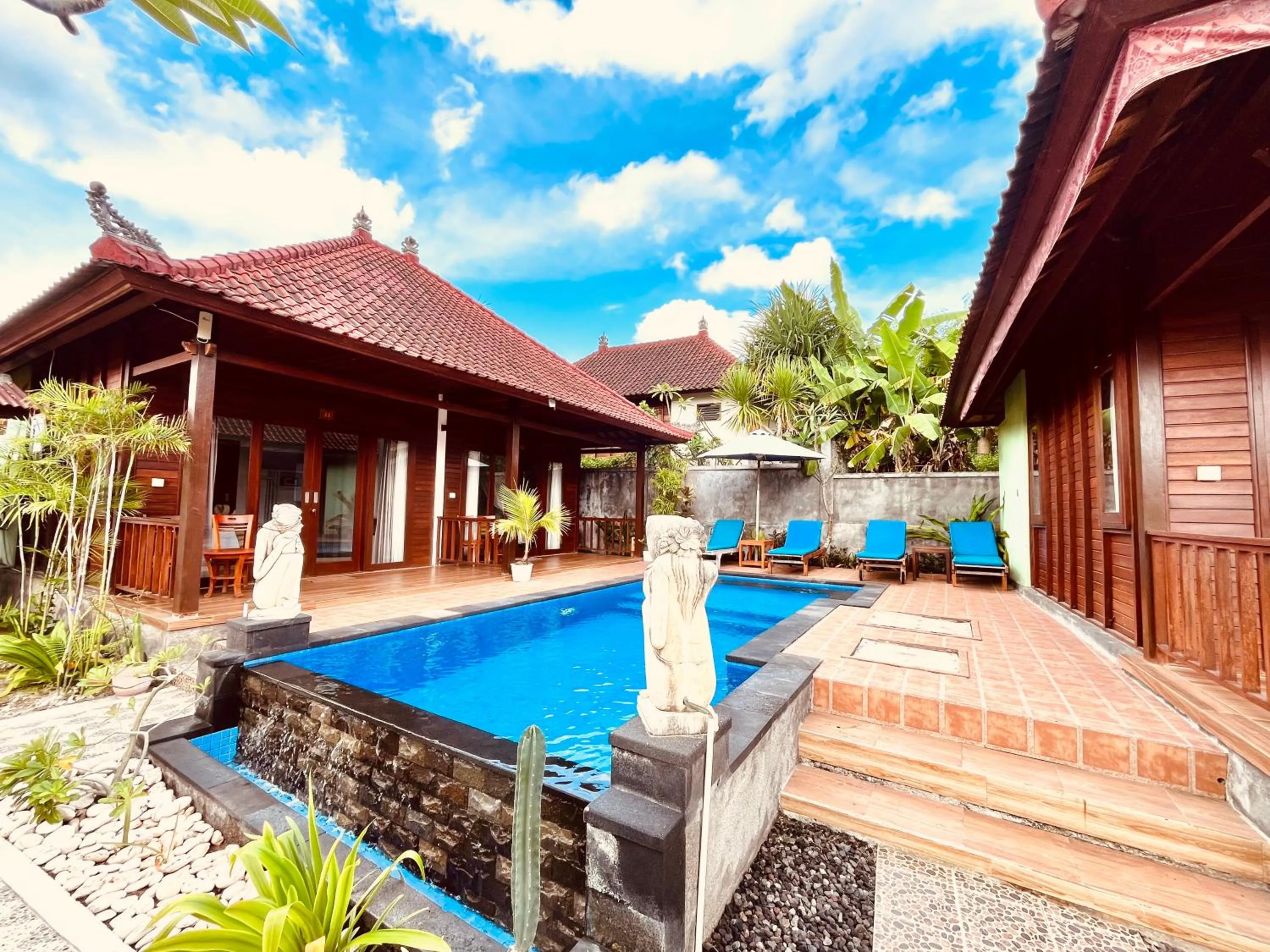 Garden view in Nusa Veranda Sunset Villas & Restaurant