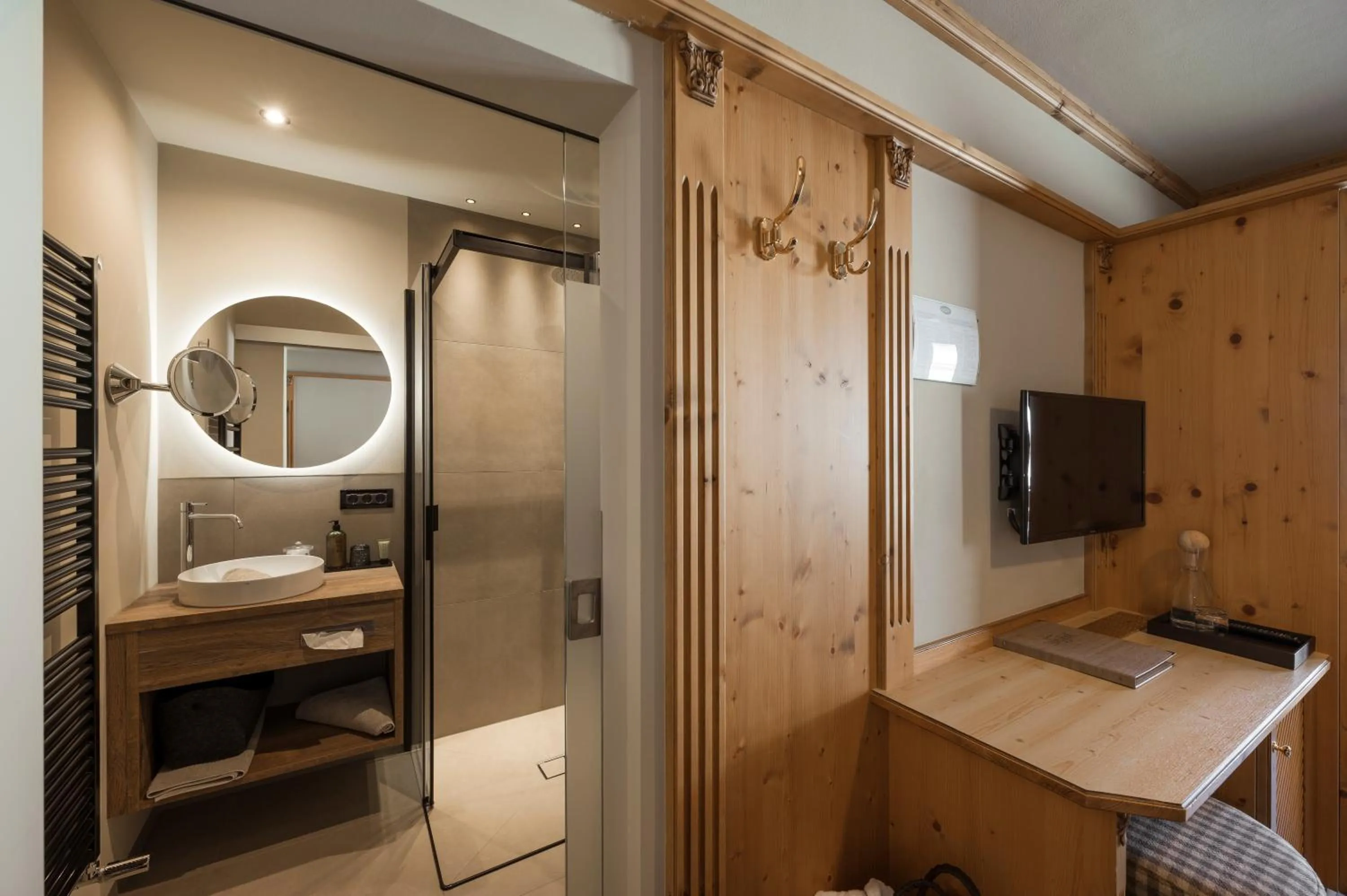 Photo of the whole room in Hotel Viertler