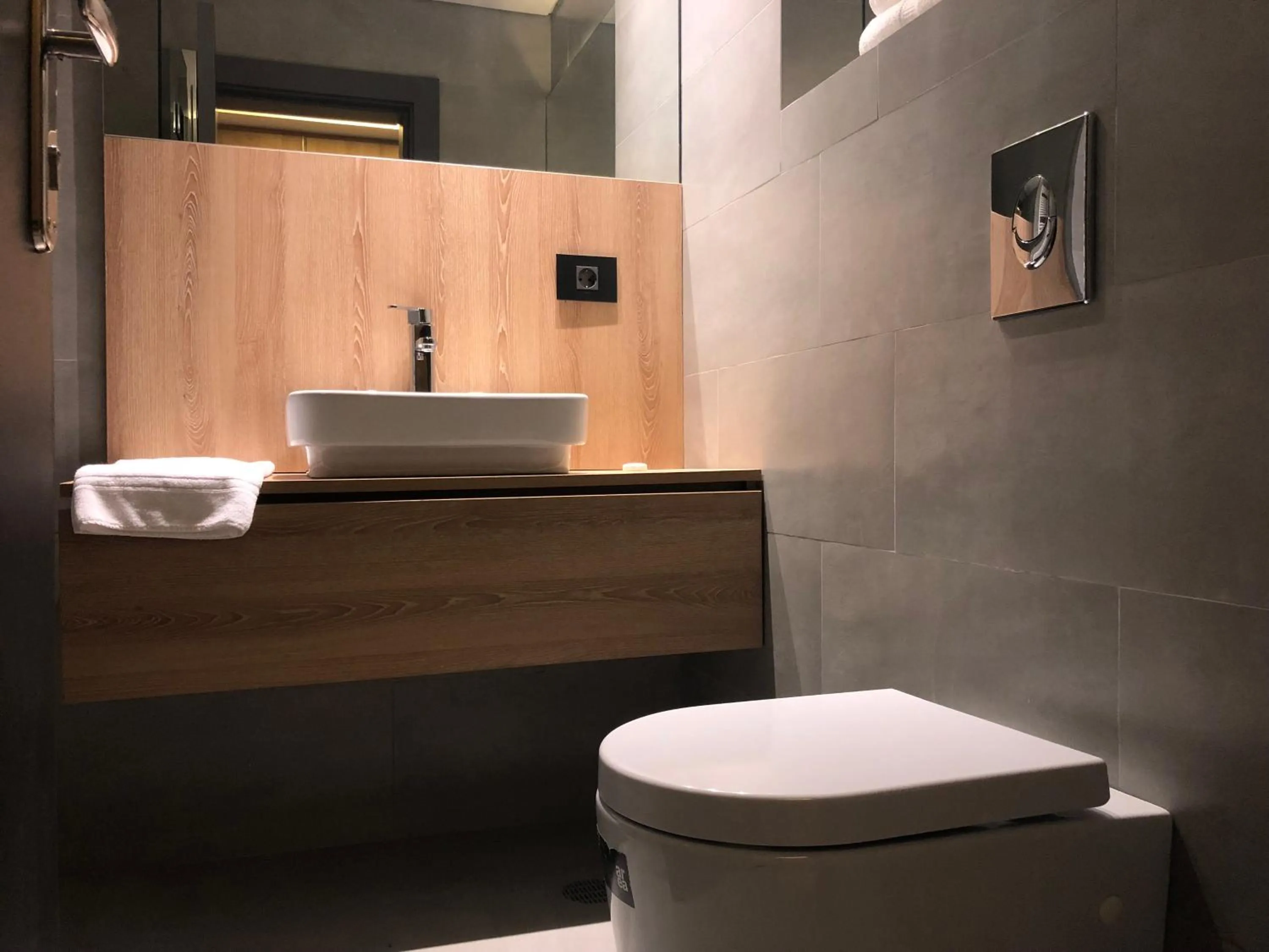 Bathroom in Le Pave Hotel