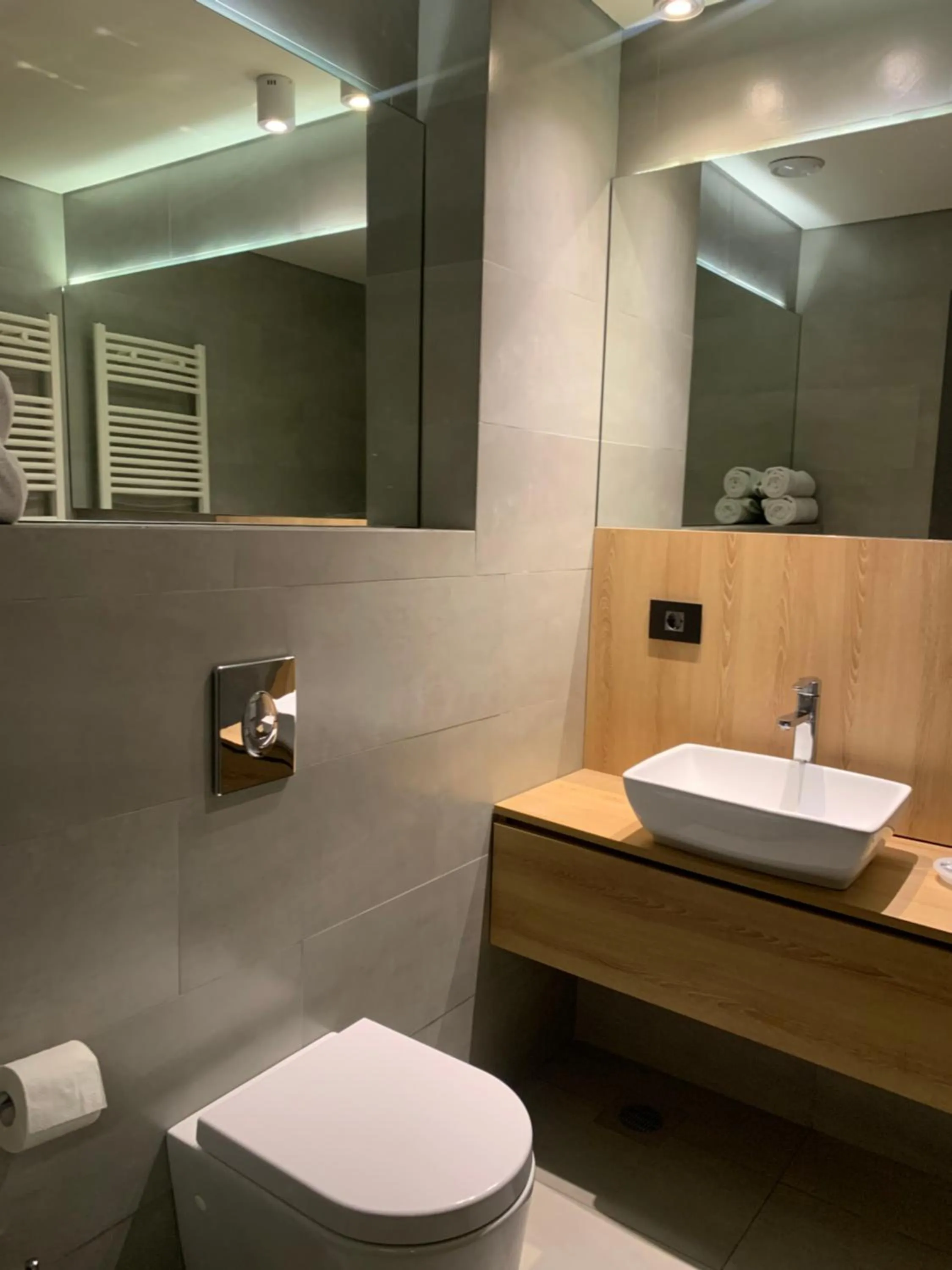 Bathroom in Le Pave Hotel