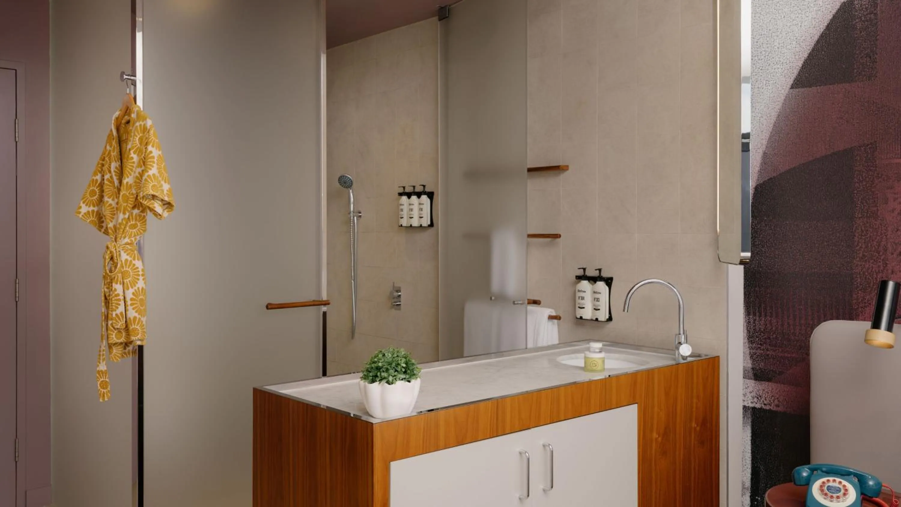 Bathroom in Hotel Indigo Sydney Potts Point by IHG