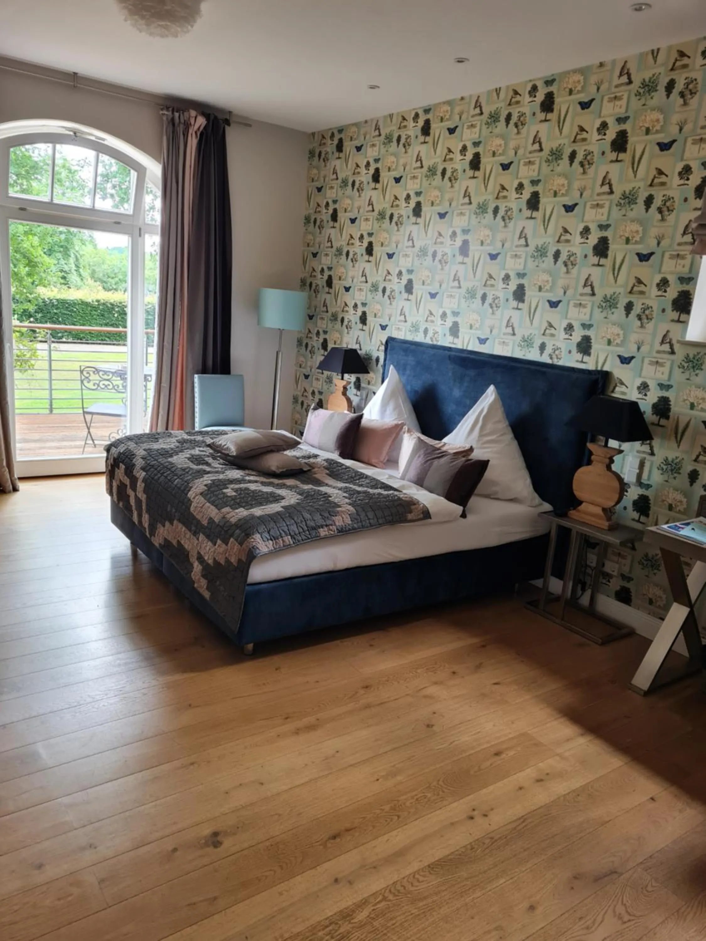 Bed in Hotel Gut Bardenhagen