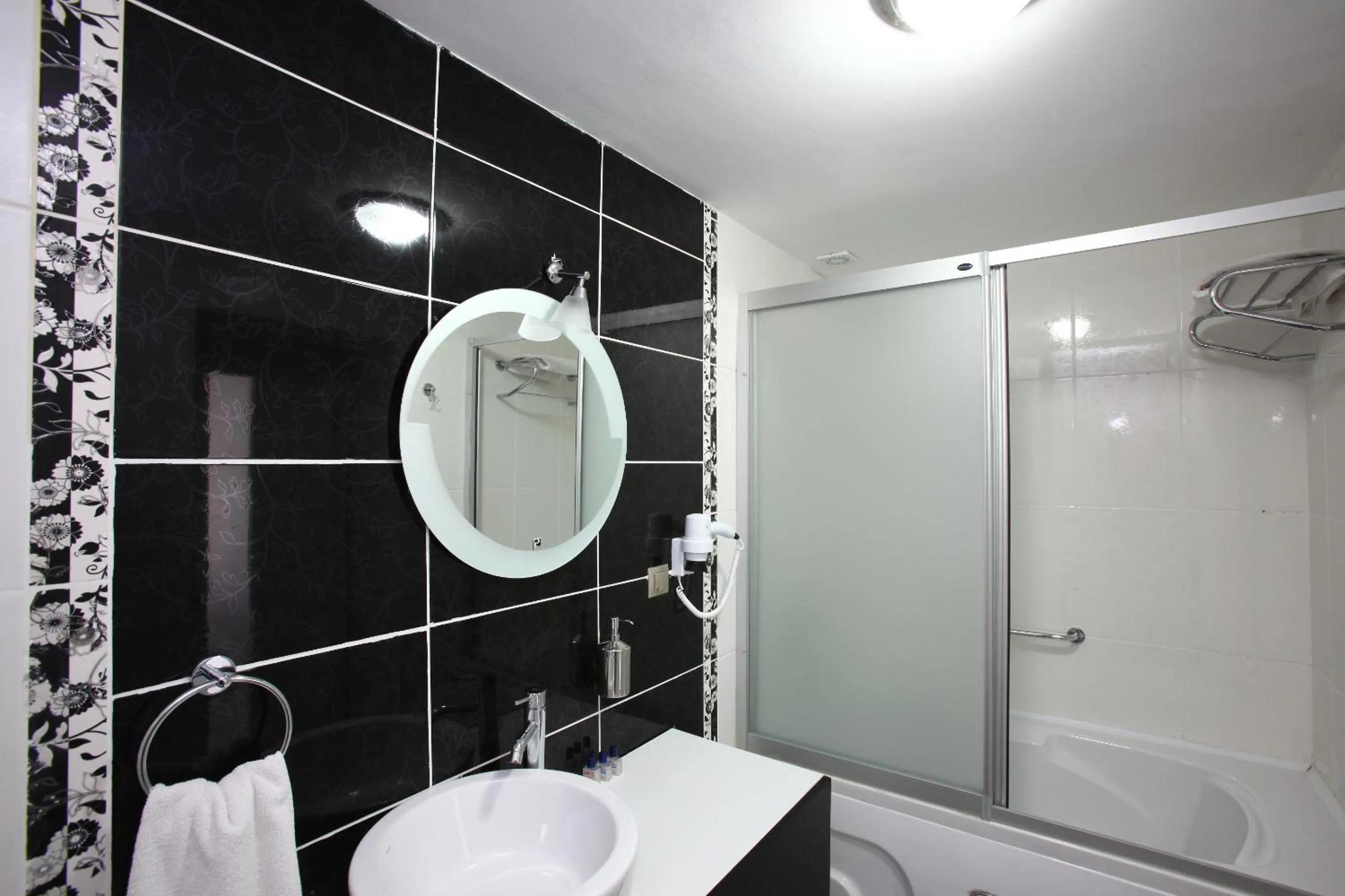 Bathroom in Delfi Hotel Spa & Wellness Center