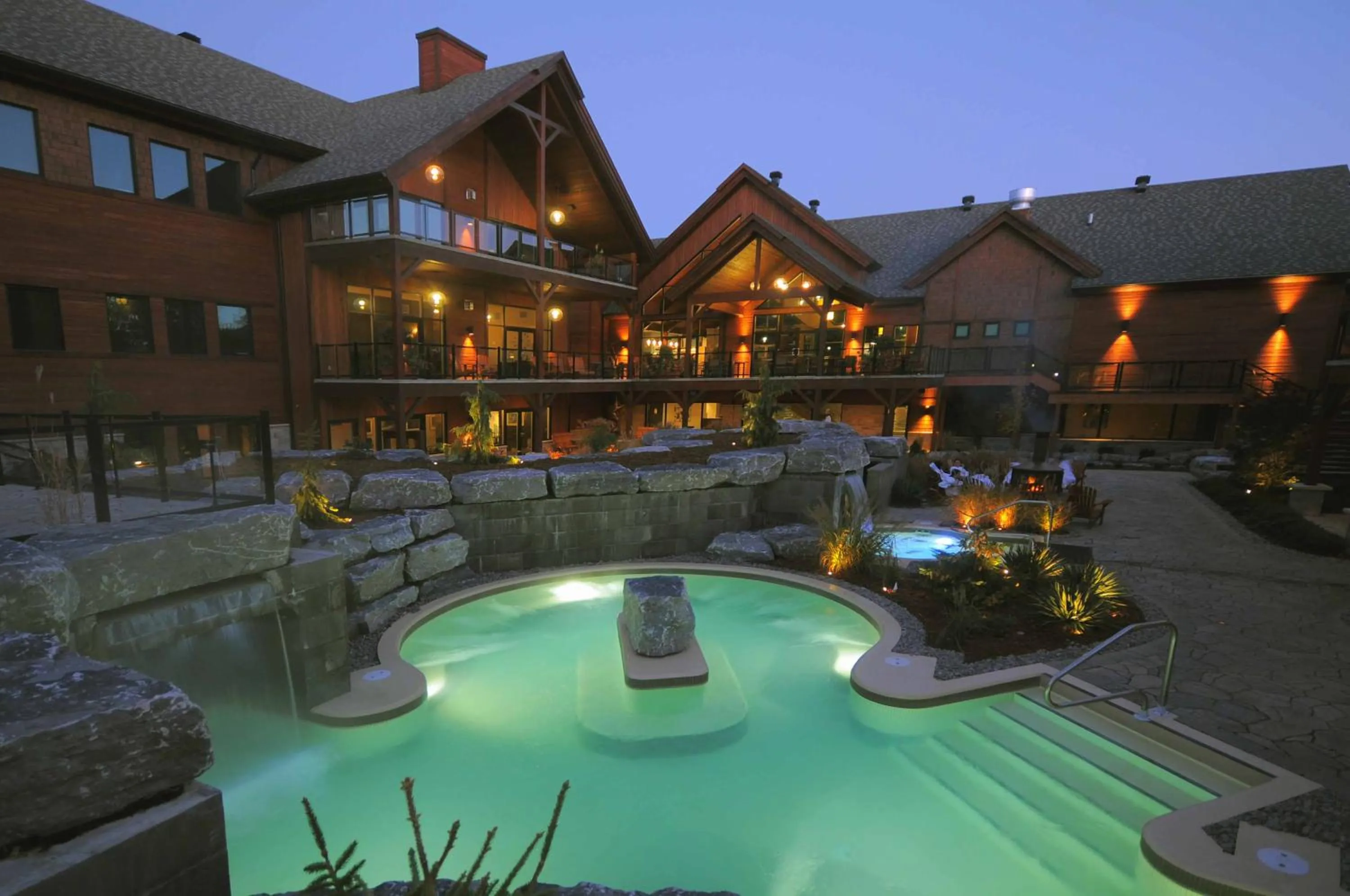 Hot Spring Bath in Kinipi Spa Nordique & Hebergement