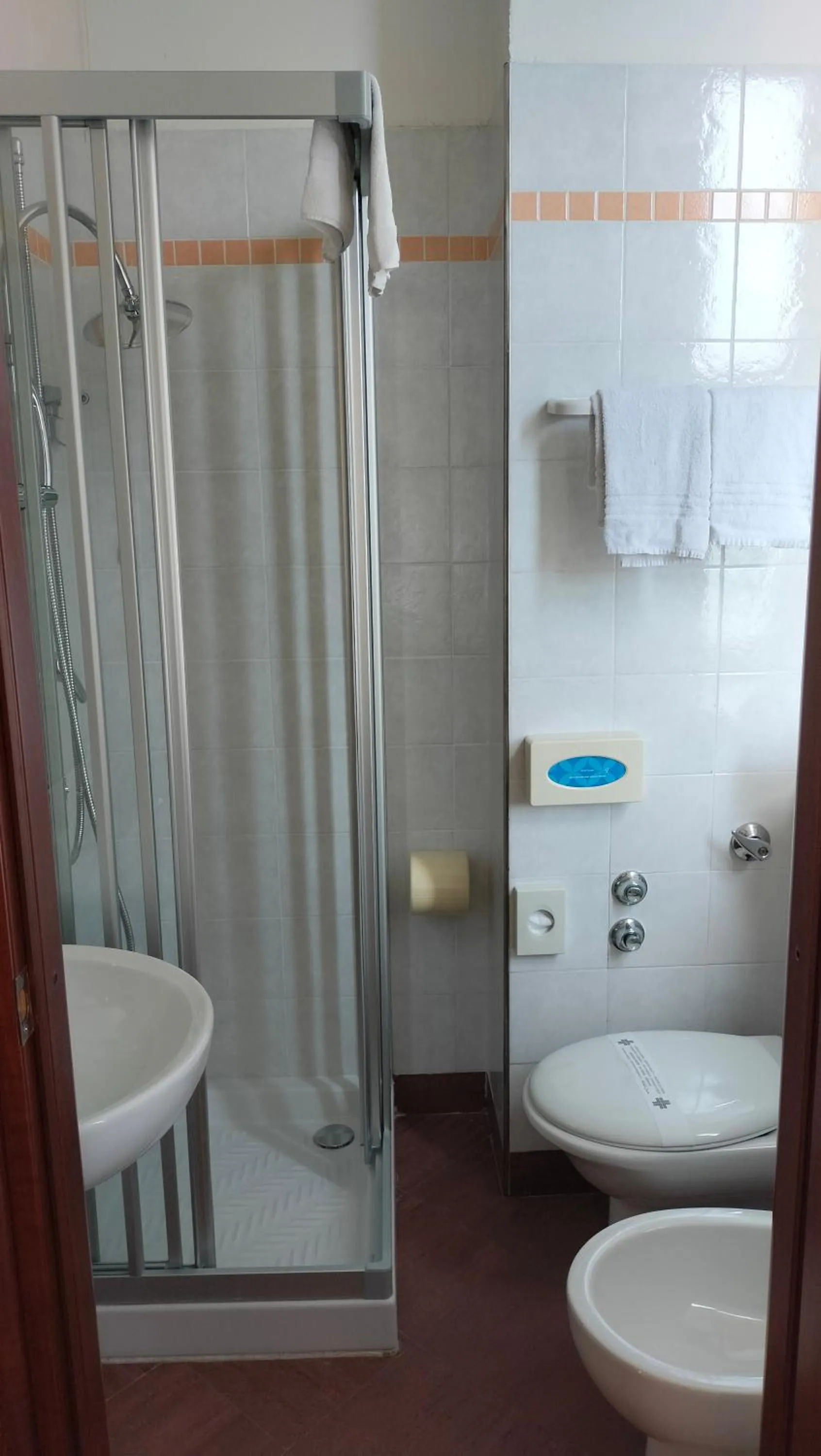 Bathroom in Albergo Battelli Only Adults