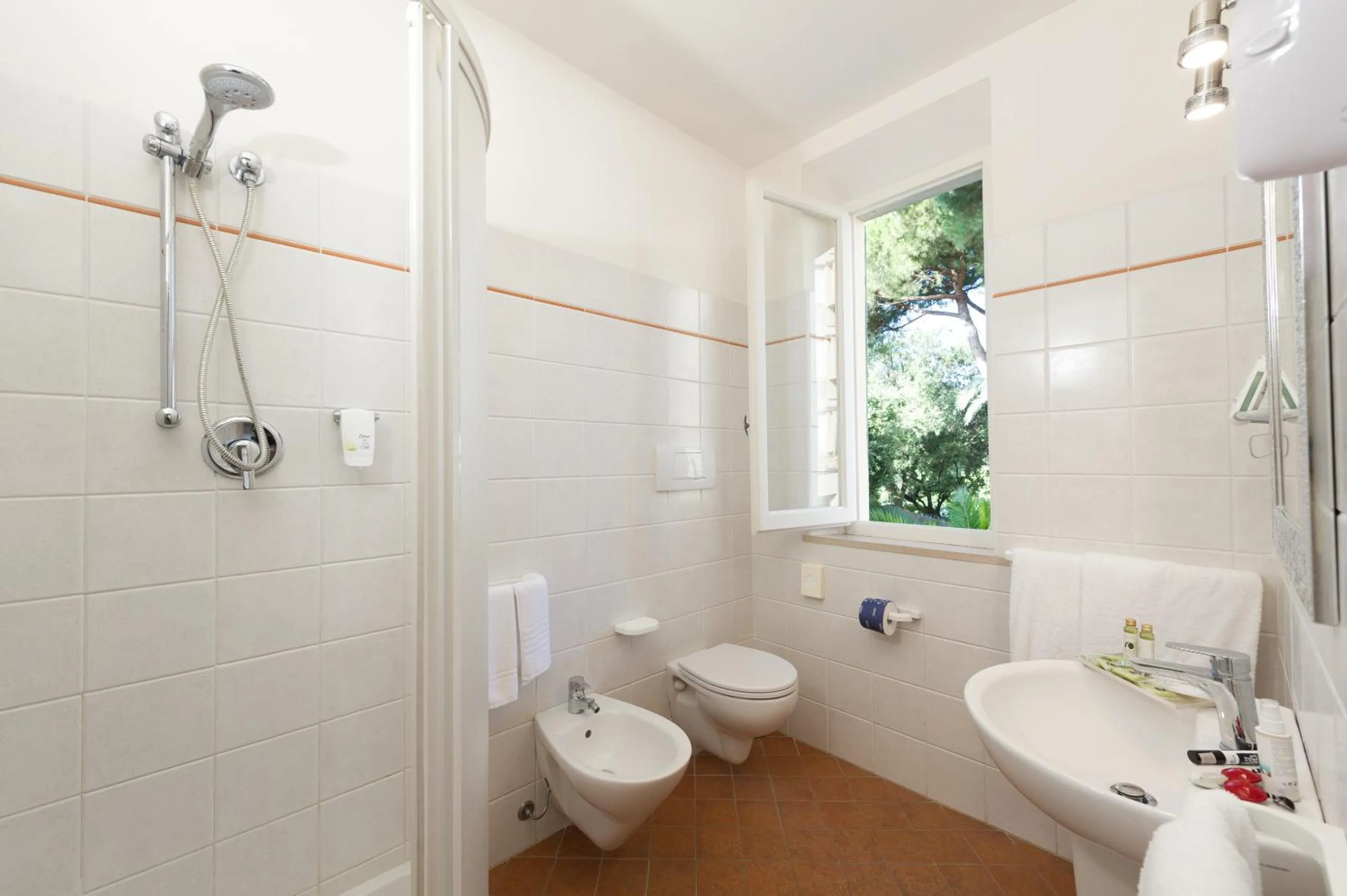 Bathroom in Albergo Battelli Only Adults