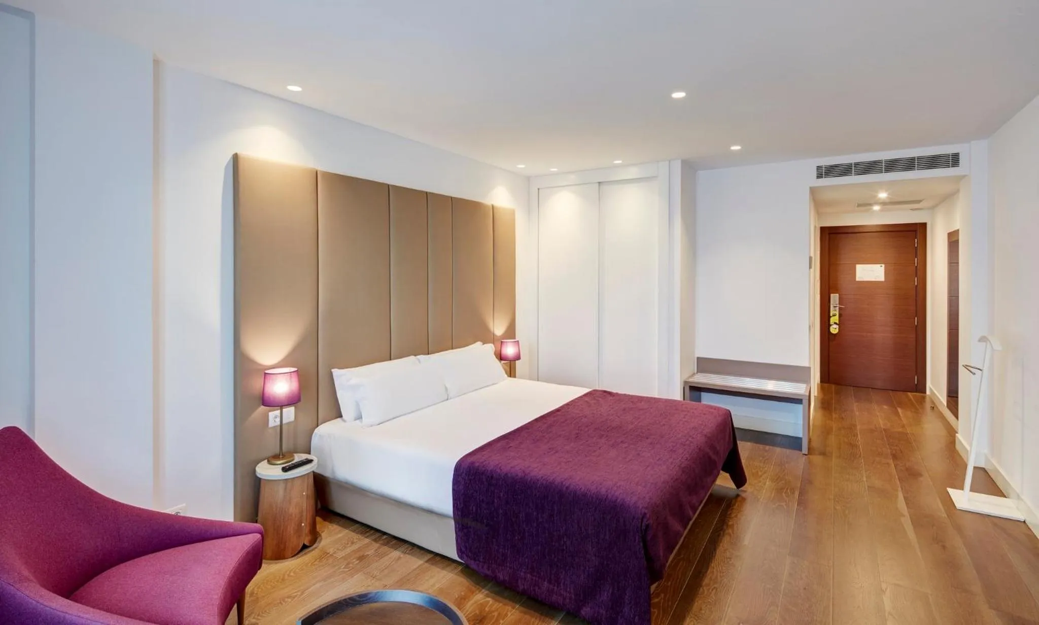 Photo of the whole room, Bed in Sercotel Calle Mayor