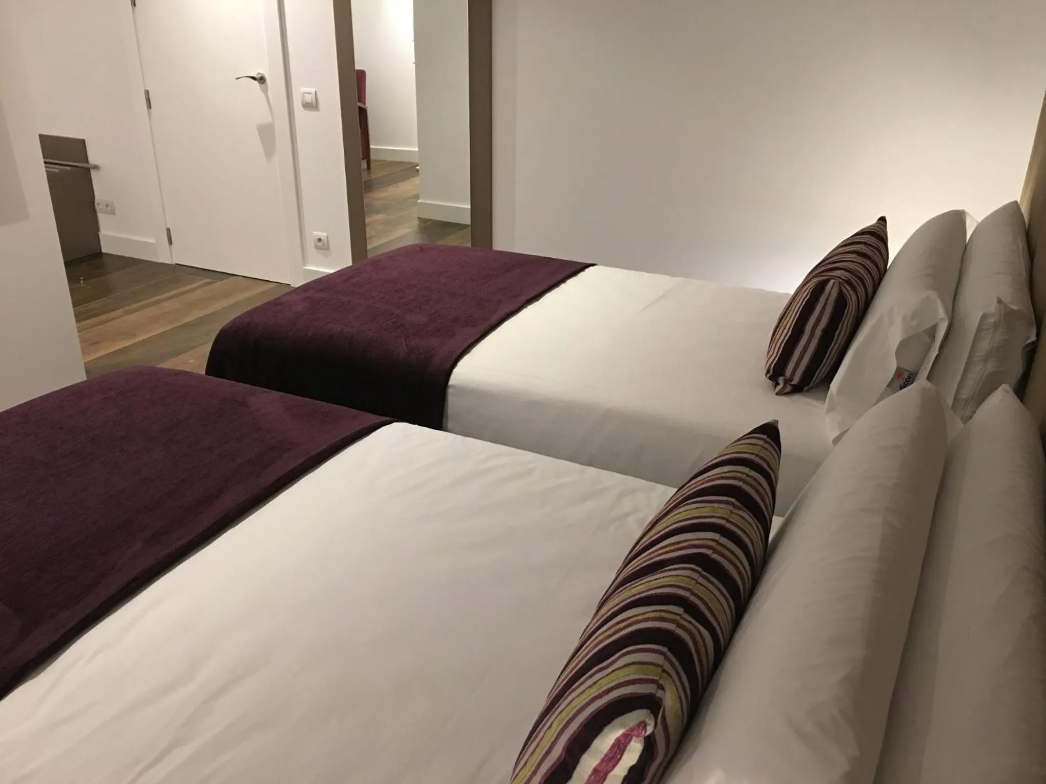 Photo of the whole room, Bed in Sercotel Calle Mayor