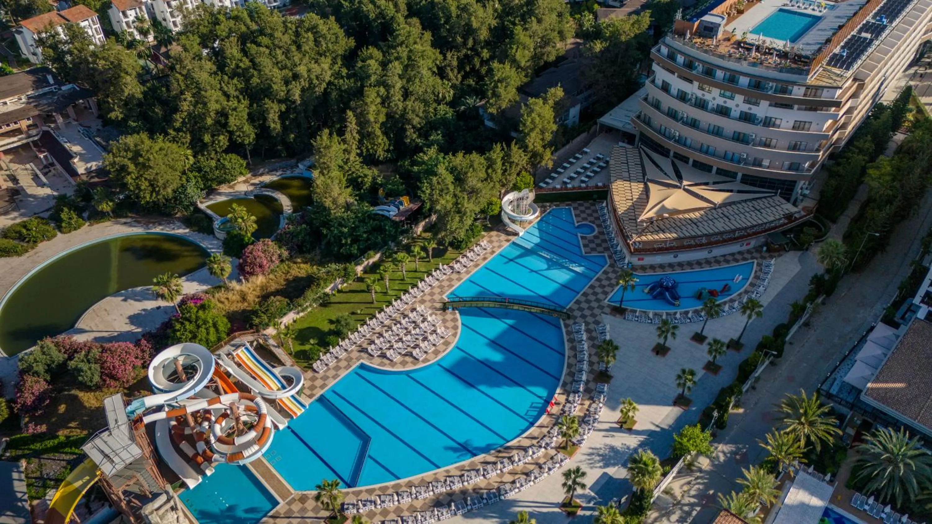 Property building in Bera Alanya Hotel - Halal All Inclusive