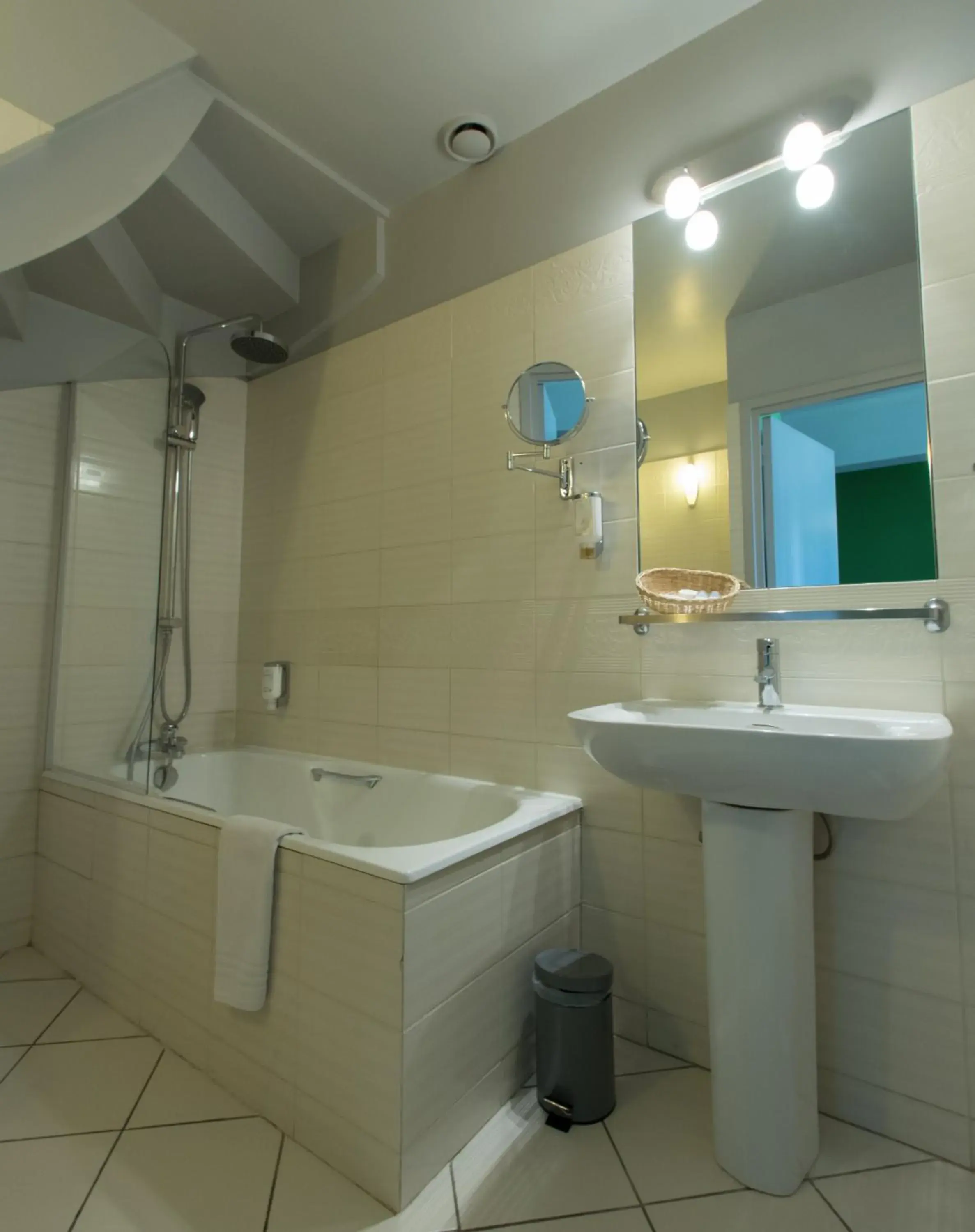 Family Room in Auberge du Manet Family Room in Auberge du Manet