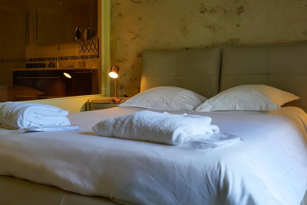 Bed in Auberge du Manet