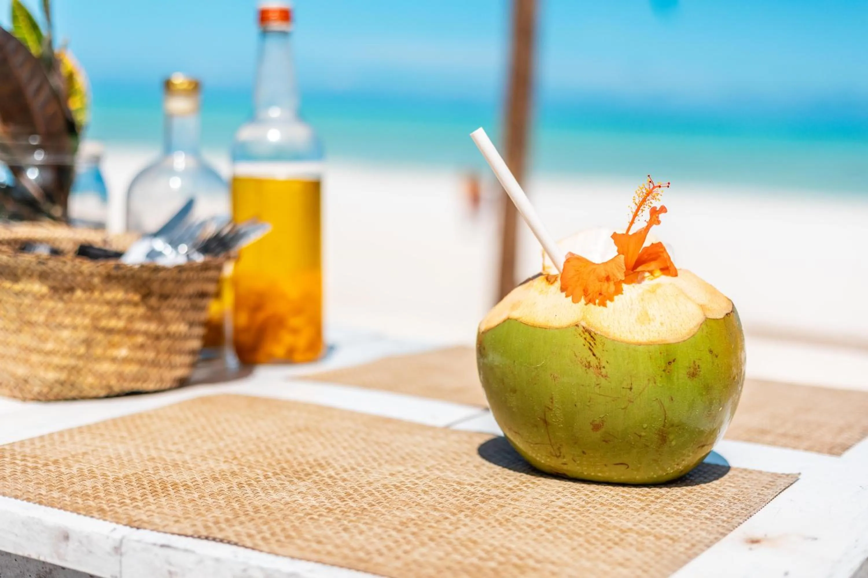 Restaurant/places to eat in B4 Beach Club