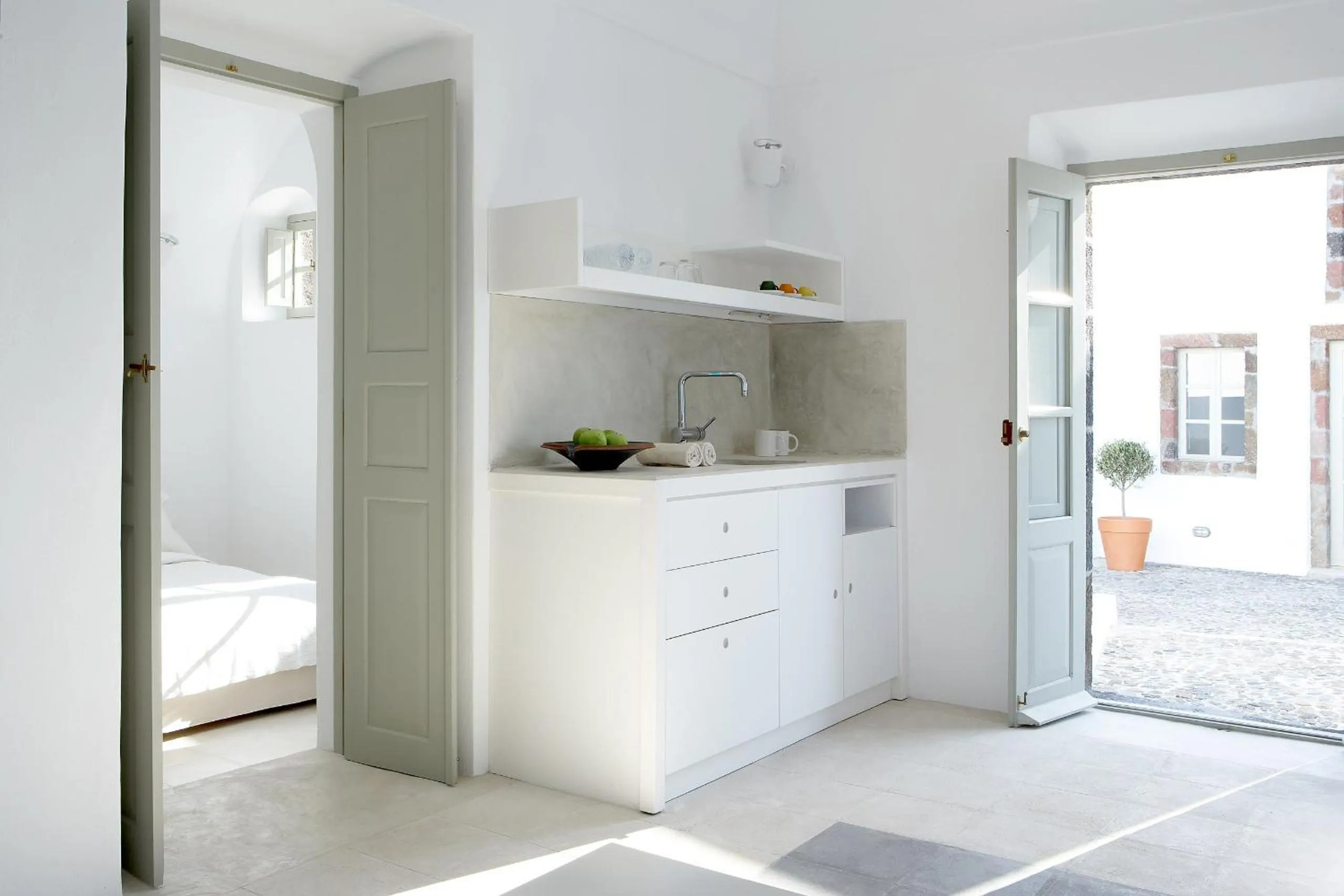 Kitchen or kitchenette in Villa Fabrica Santorini