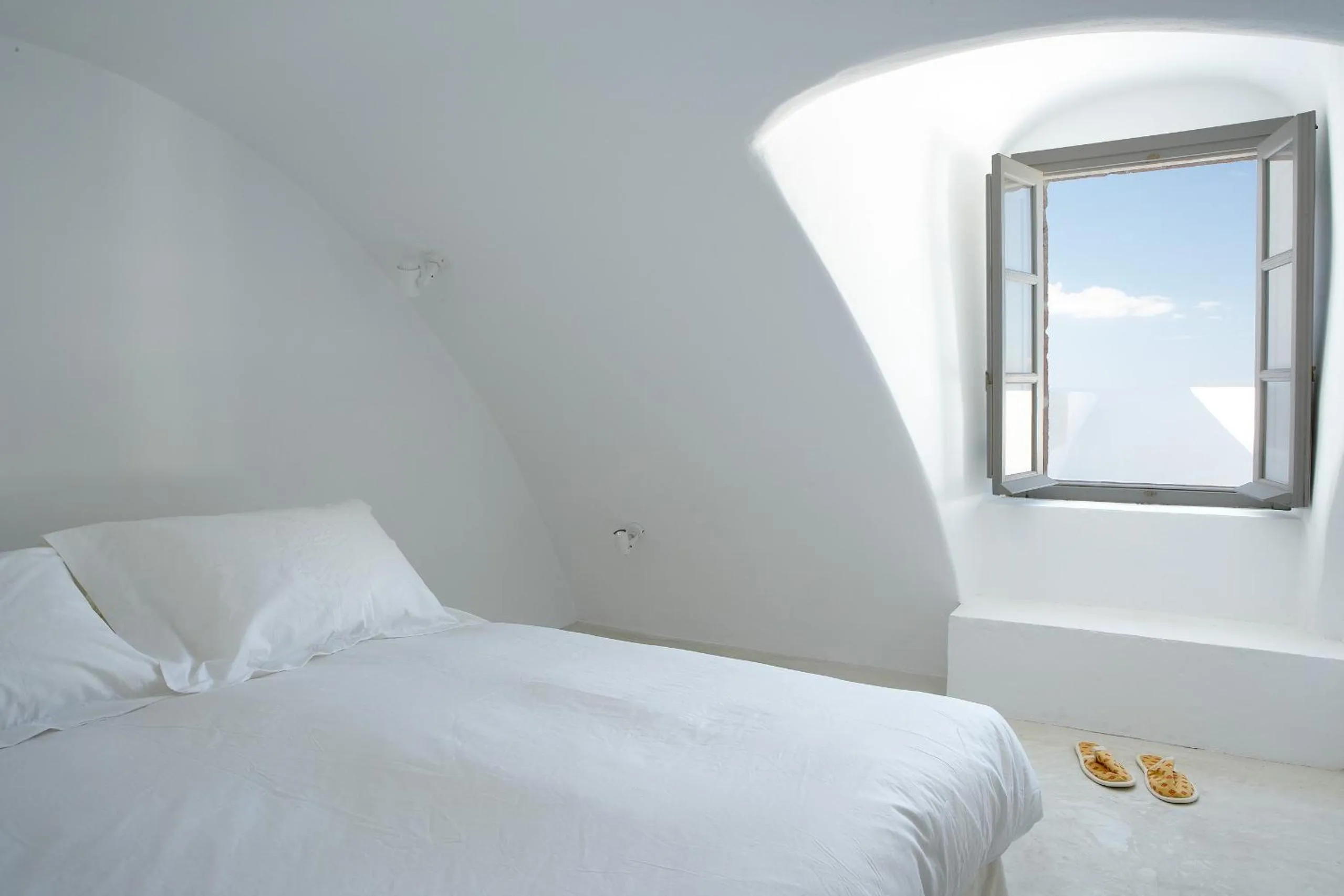 Bedroom, Bed in Villa Fabrica Santorini