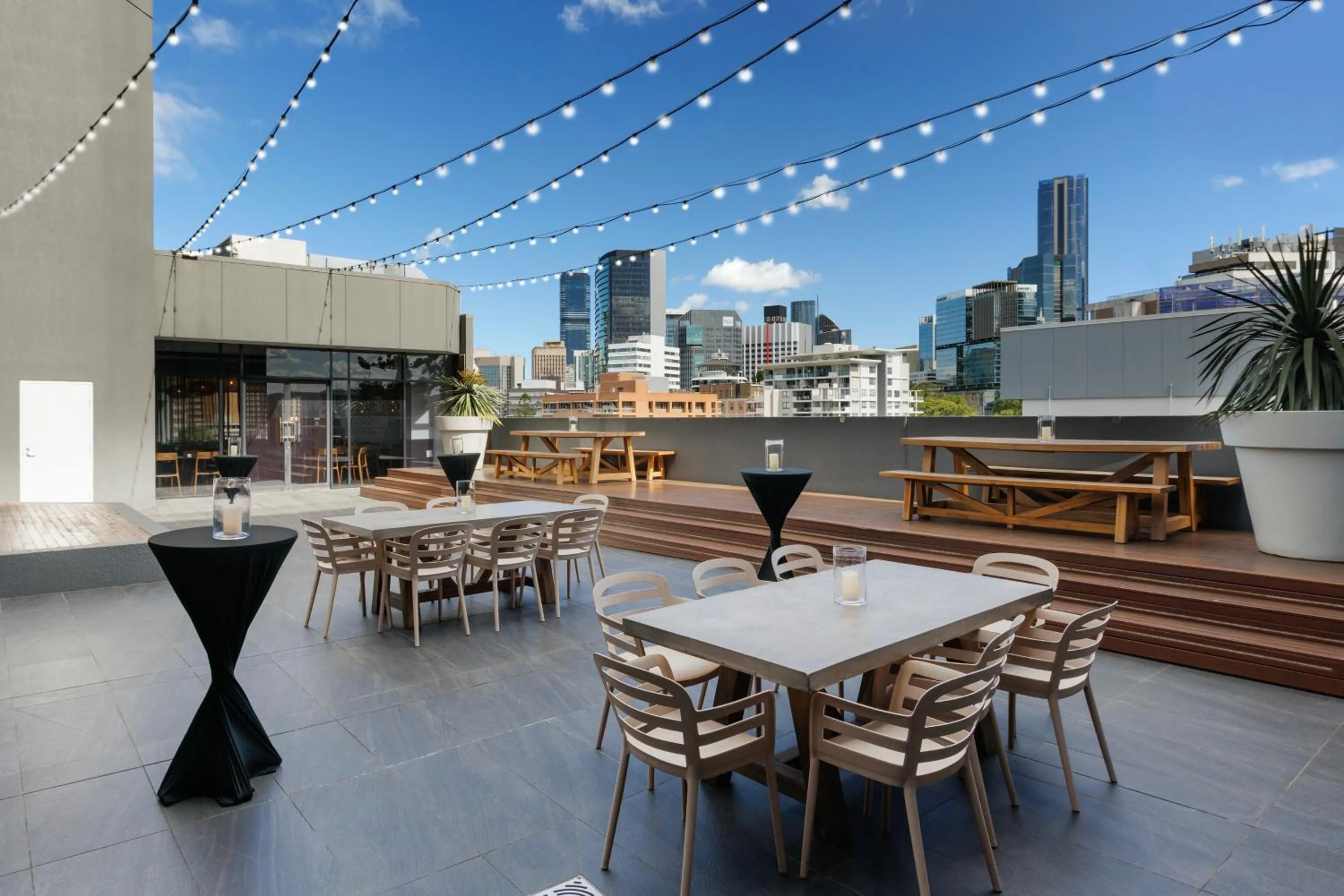 Restaurant/places to eat in Hotel Grand Chancellor Brisbane