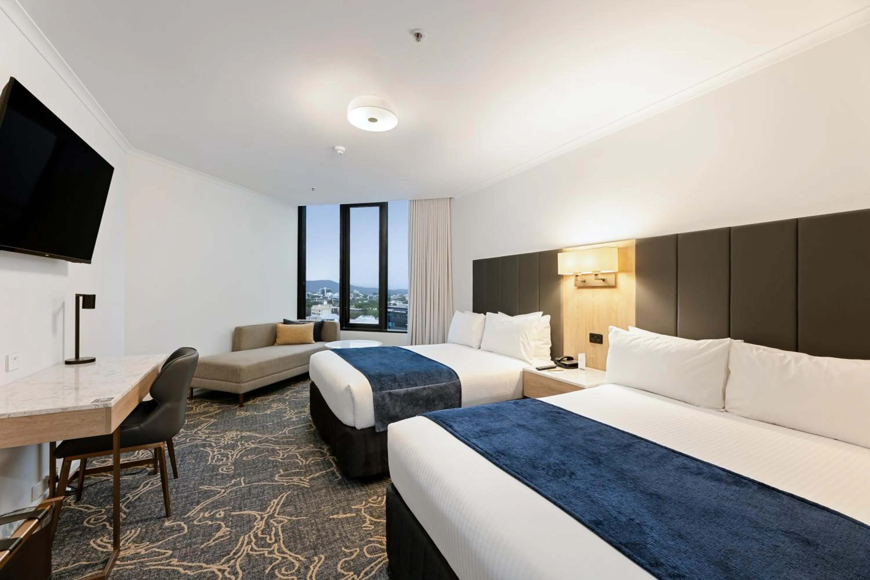 Bed in Hotel Grand Chancellor Brisbane