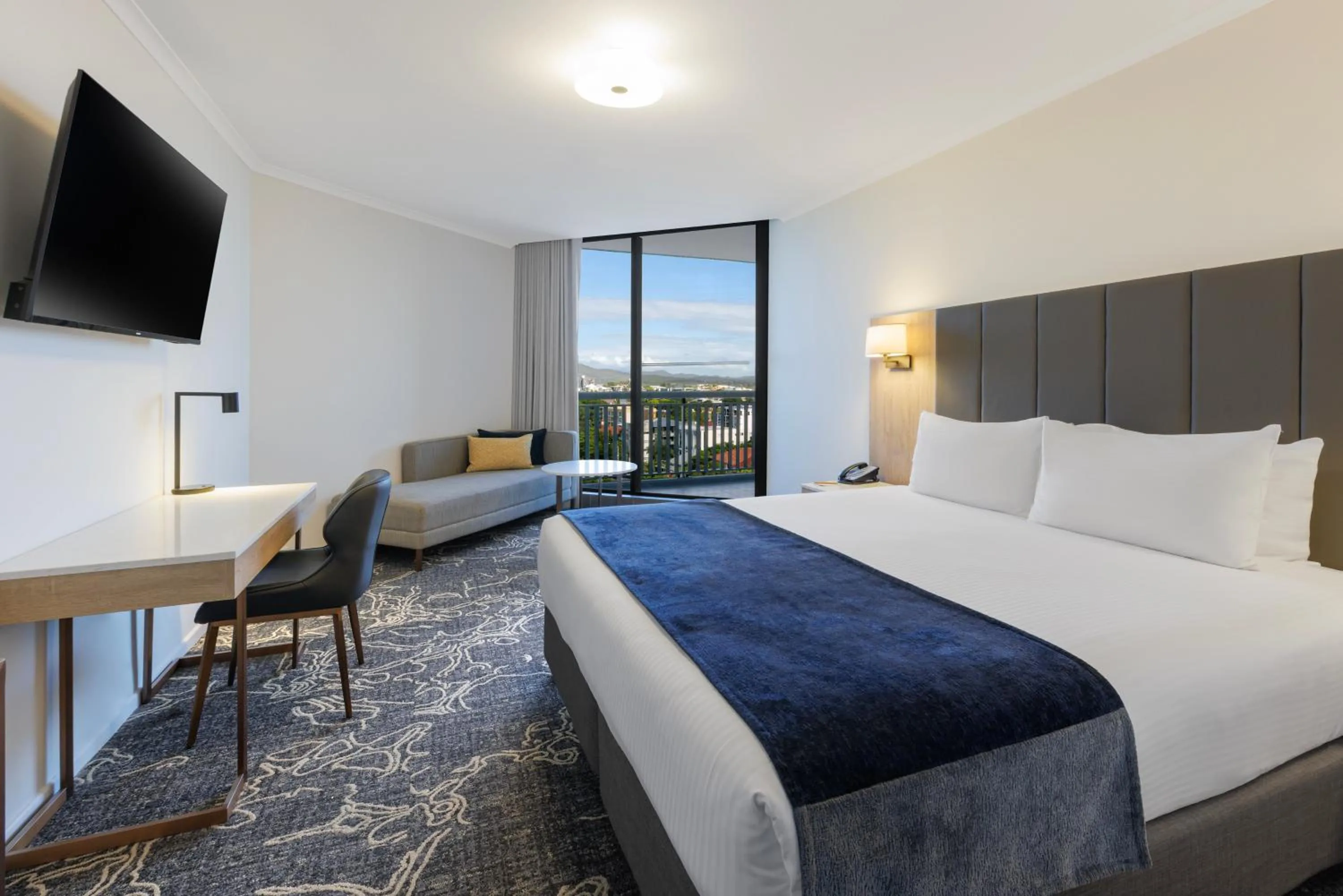 Bed in Hotel Grand Chancellor Brisbane