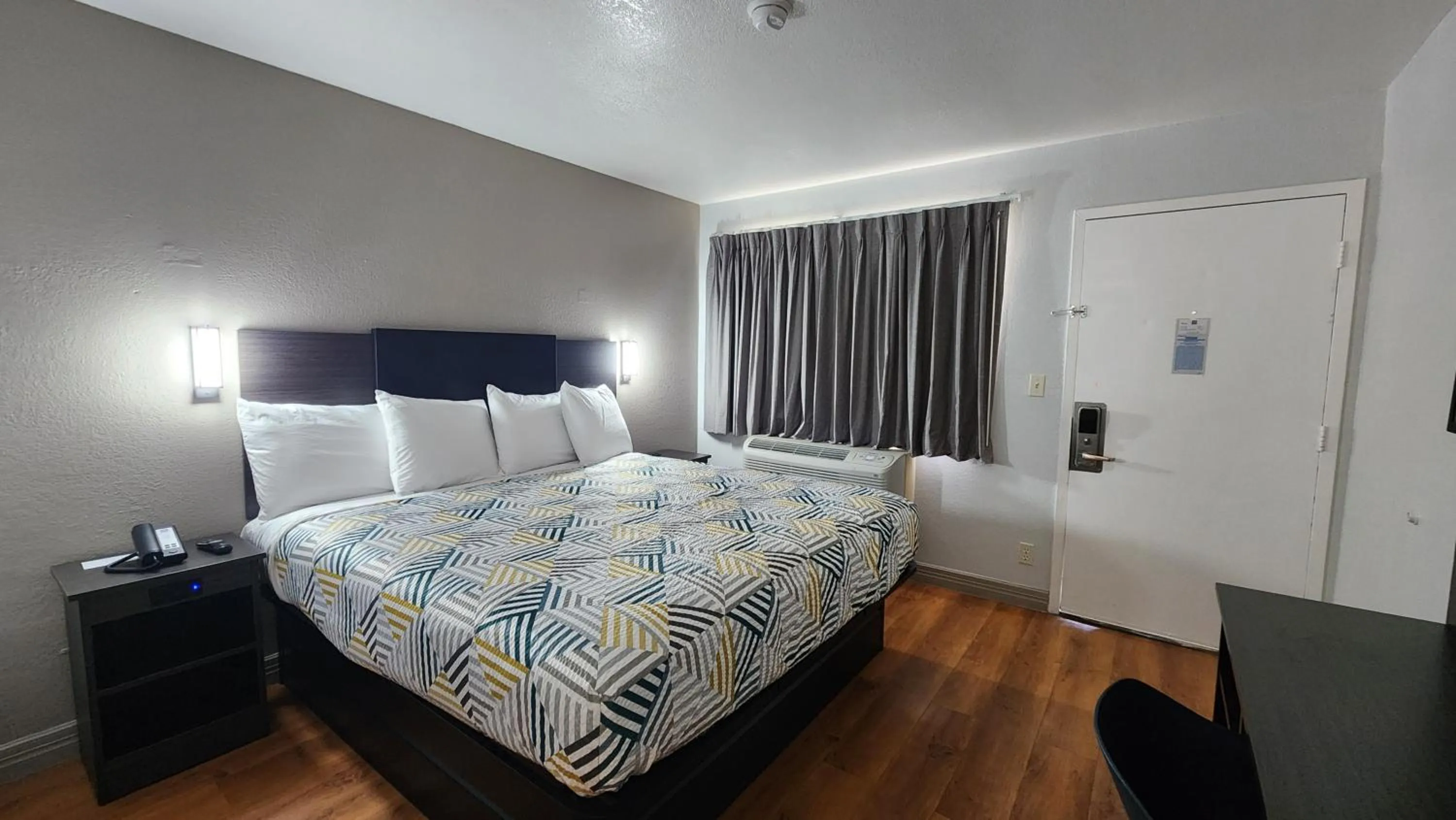 Bed in Motel 6-Conroe, TX